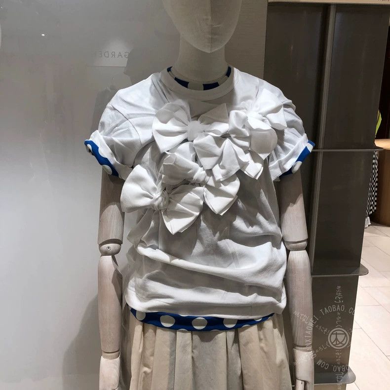 Comme des Garcons Comme Des Garcons Bow Short Sleeve Crew Neck Size M / US 6-8 / IT 42-44 - 1 Thumbnail
