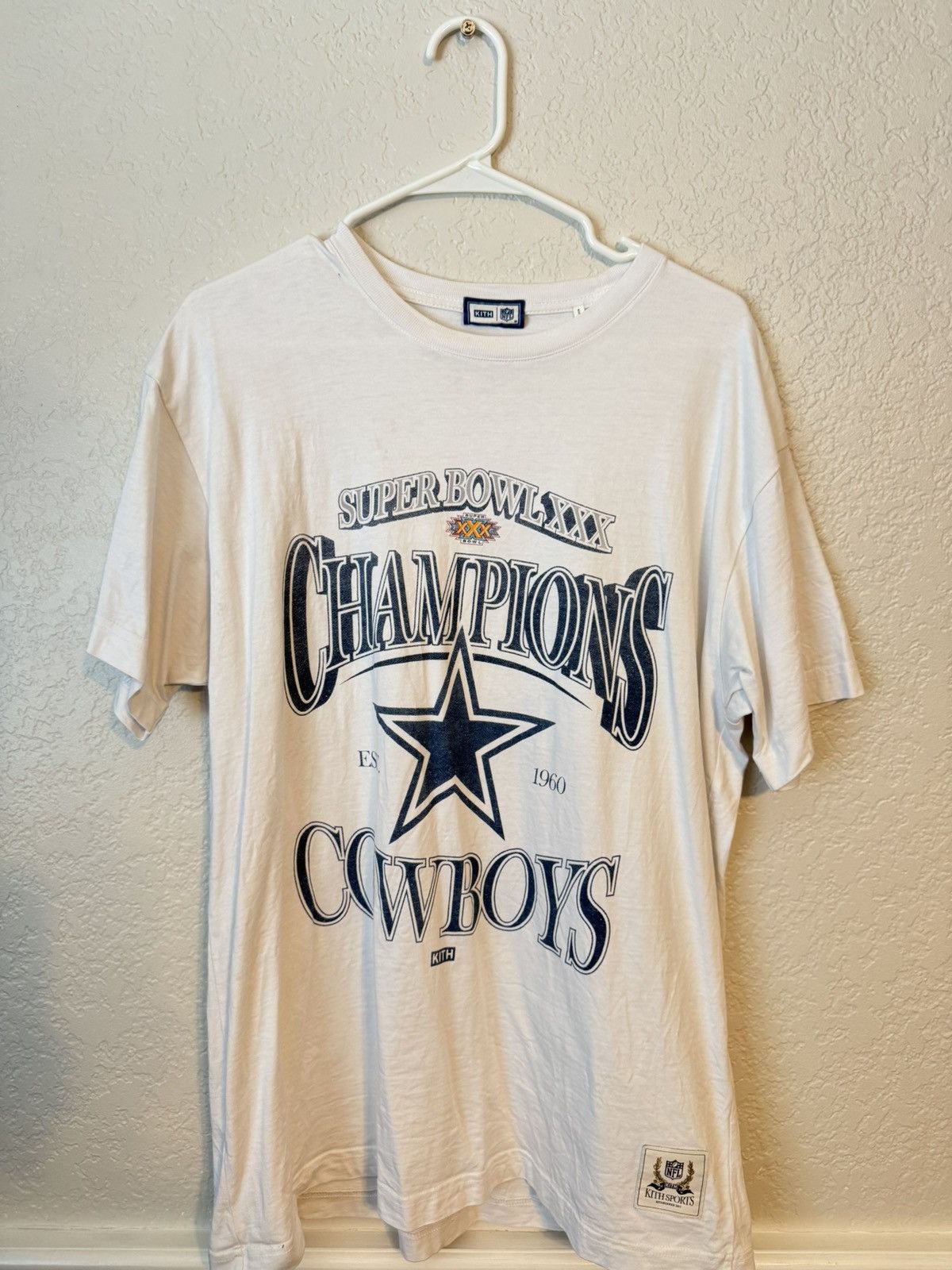 Kith × NFL Kith x NFL Cowboys Size M Size US M / EU 48-50 / 2 - 1 Thumbnail