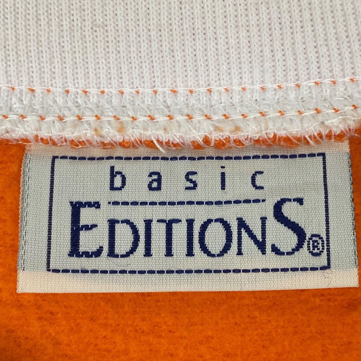 Vintage Vintage 90s The Halloween Sweatshirt Crewneck Logo Size M Size US M / EU 48-50 / 2 - 5 Thumbnail