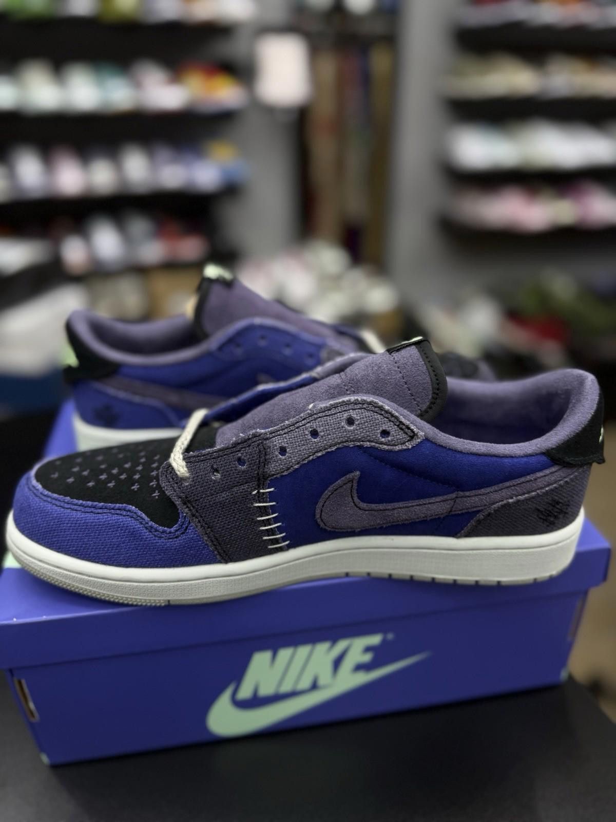 Jordan Brand 10 - Air Jordan 1 Low OG Zion Williamson Voodoo Alternate Size US 10 / EU 43 - 7 Thumbnail