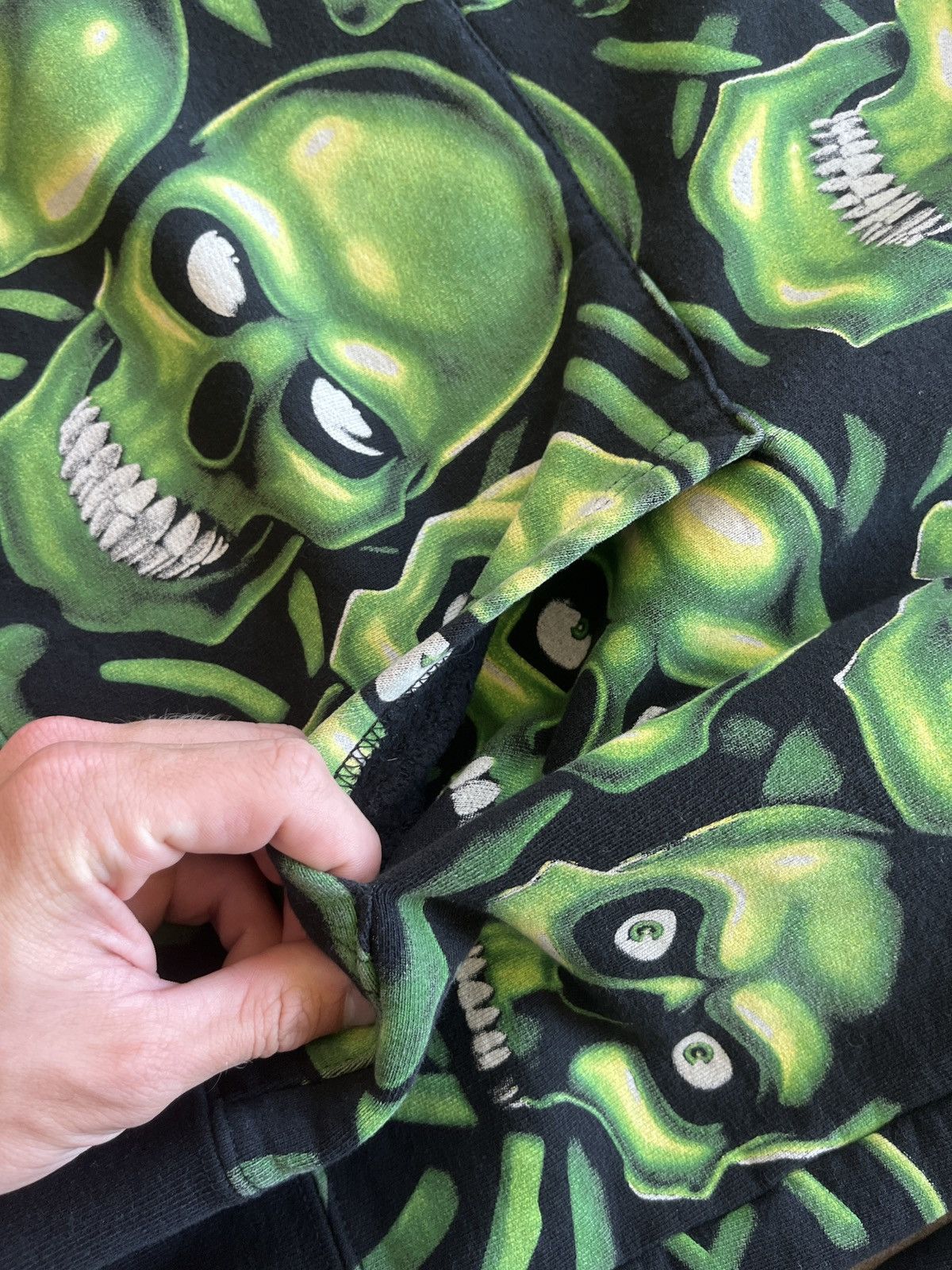 Supreme Supreme SkullPile Glow pullover Hoodie M Size US M / EU 48-50 / 2 - 2 Thumbnail