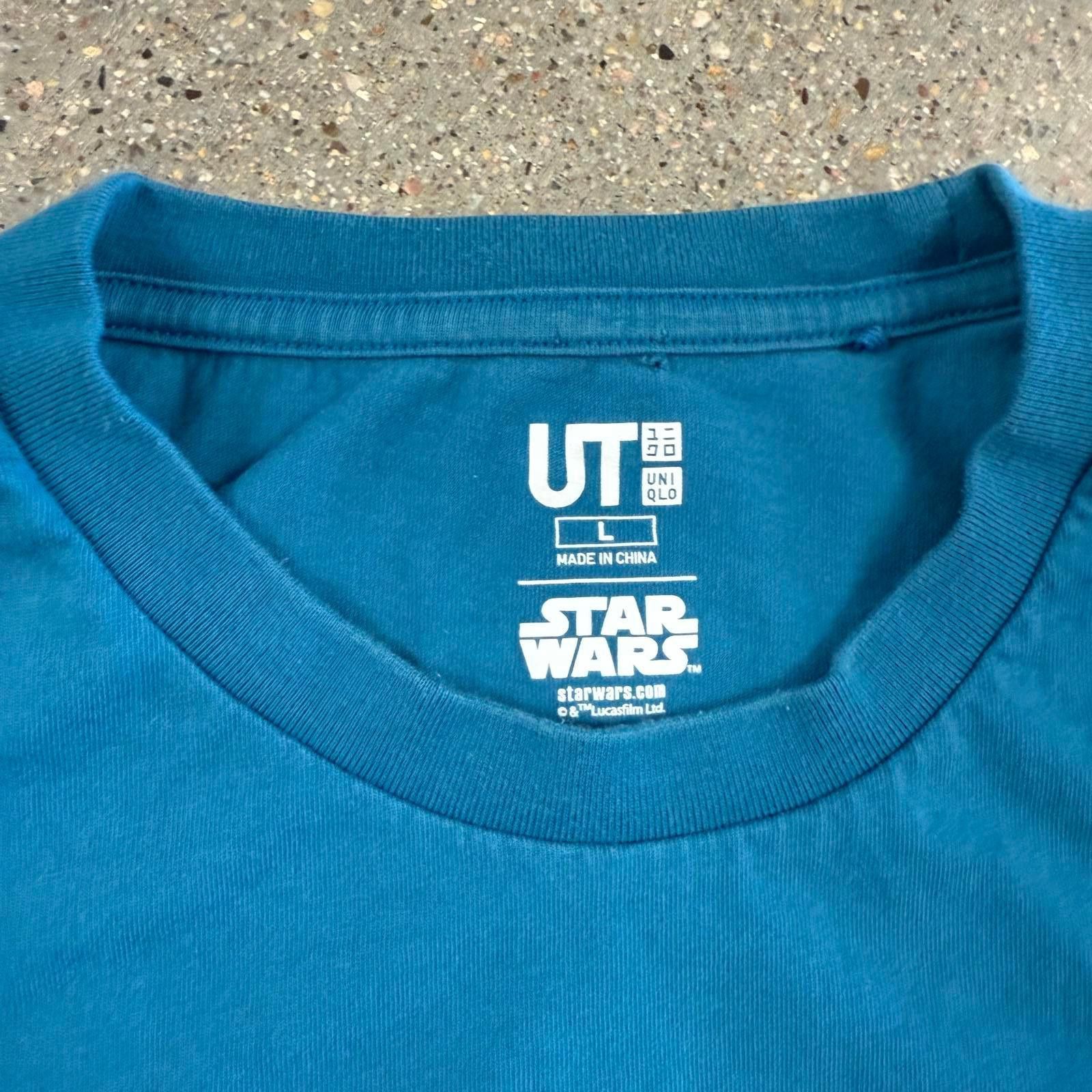 Star Wars Uniqlo x Star Wars Last Jedi Promo Shirt L C-3PO R2-D2 BB-8 Size US L / EU 52-54 / 3 - 3 Thumbnail
