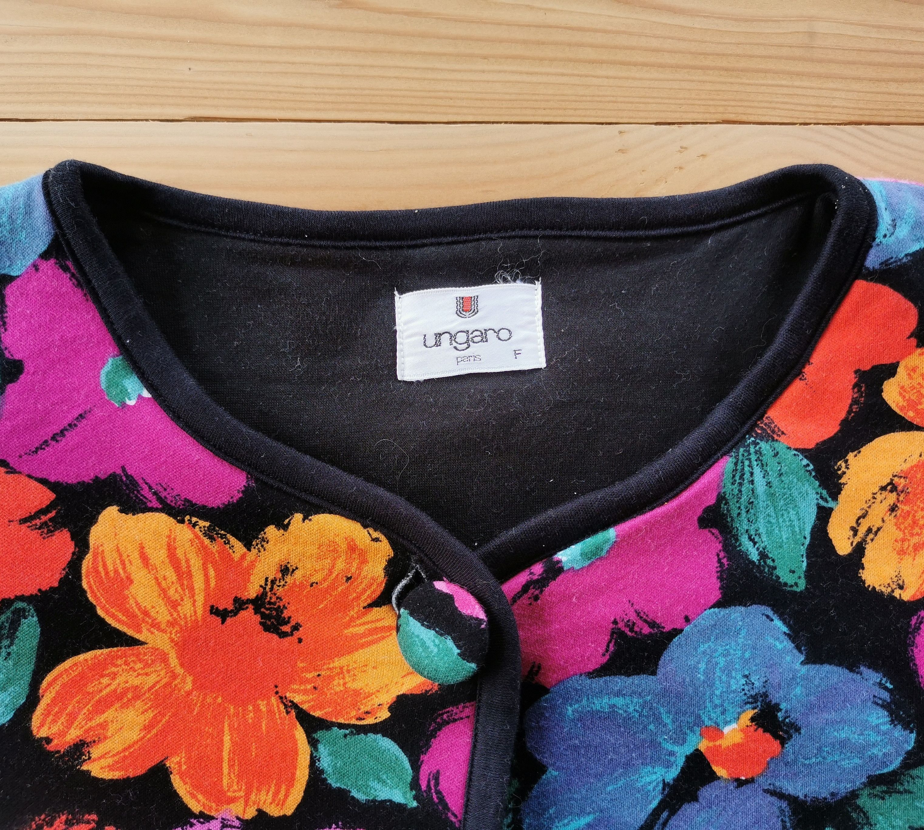 Ungaro Paris UngaroParisFlowers Paint Art DoublePocket Size US L / EU 52-54 / 3 - 11 Thumbnail