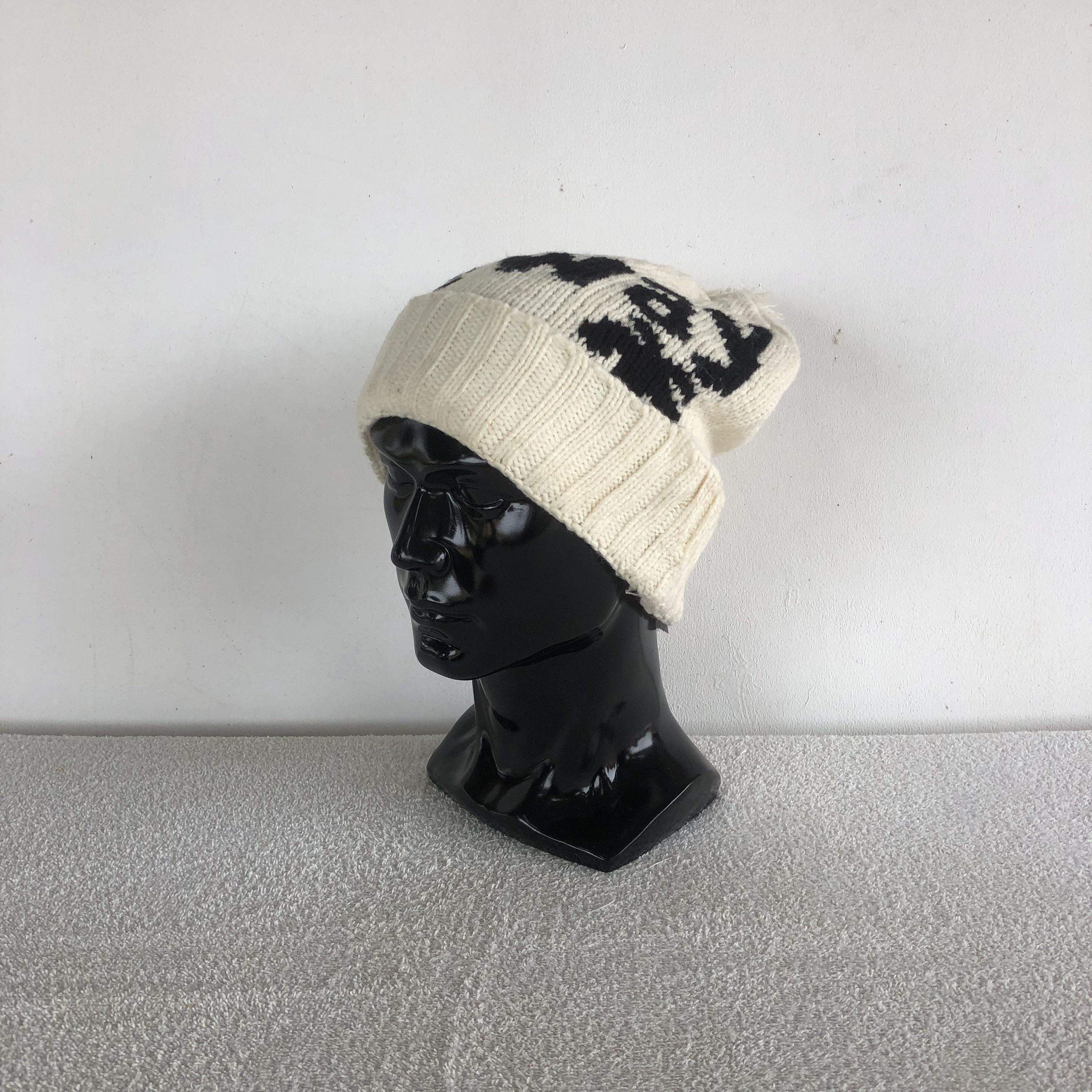 Japanese Brand Vintage Y2K One Way Sexy Delicious Beanie Snow Caps Hats Size ONE SIZE - 1 Thumbnail