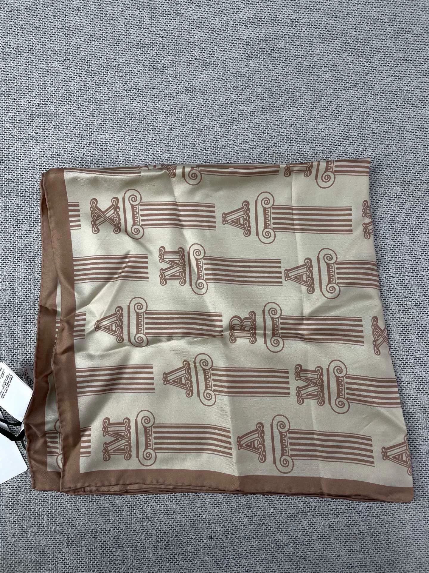 Max Mara MaxMara Silk Scarf in Brown Tones Size ONE SIZE - 1 Thumbnail