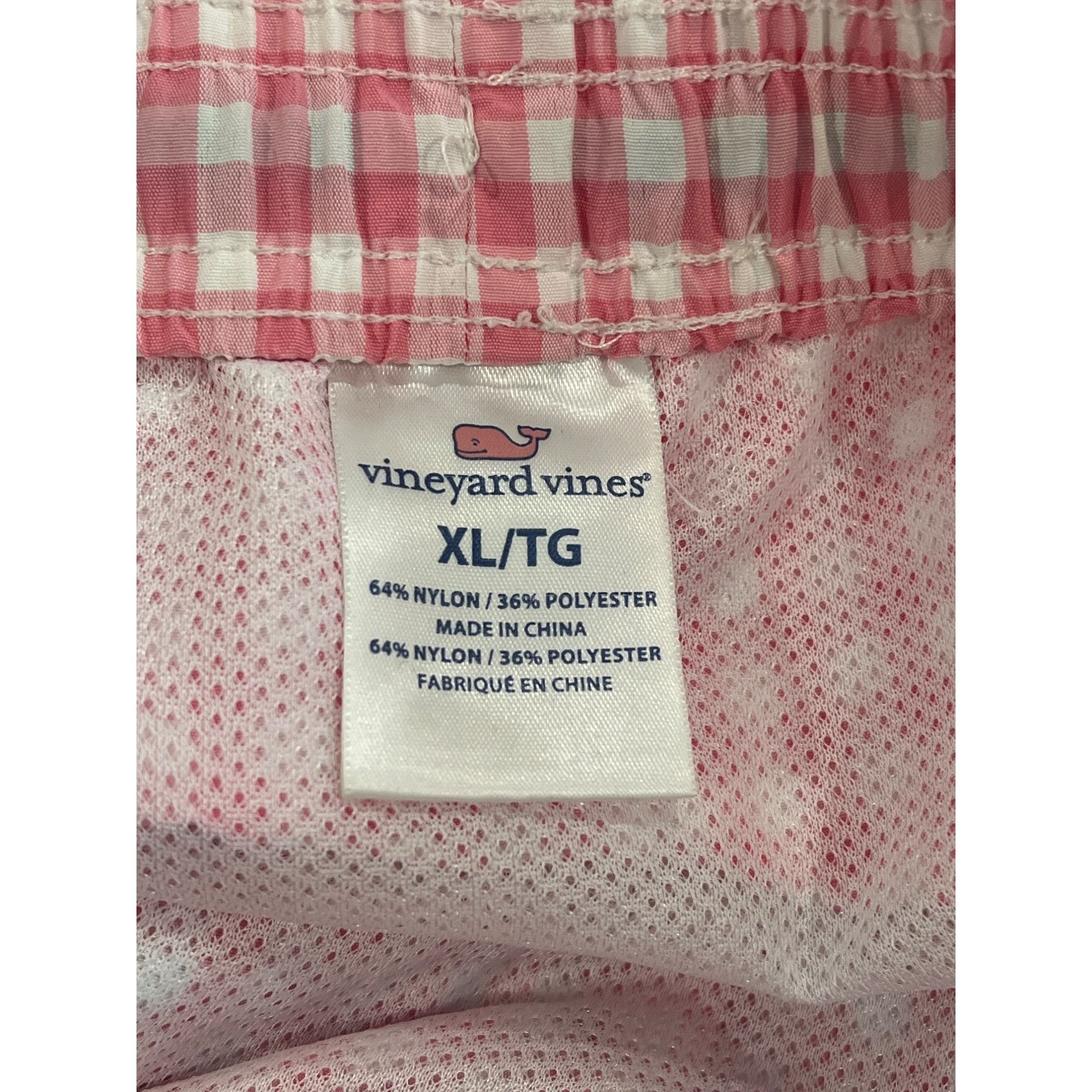 Vineyard Vines Vineyard Vines Mens XL Red & White Gingham Whale Print Swim Size US 44 / EU 60 - 4 Thumbnail