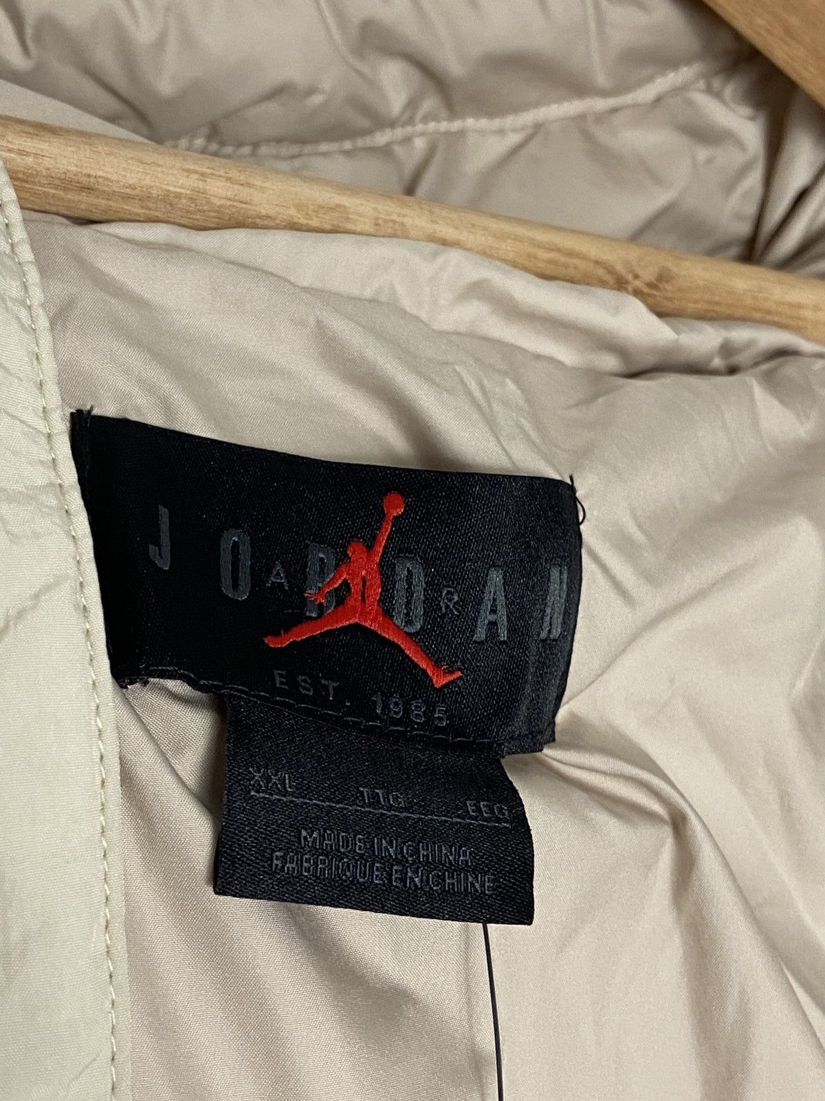 Jordan Brand New Jordan Padded Jacket Beige Size XXL Size US XXL / EU 58 / 5 - 8 Thumbnail