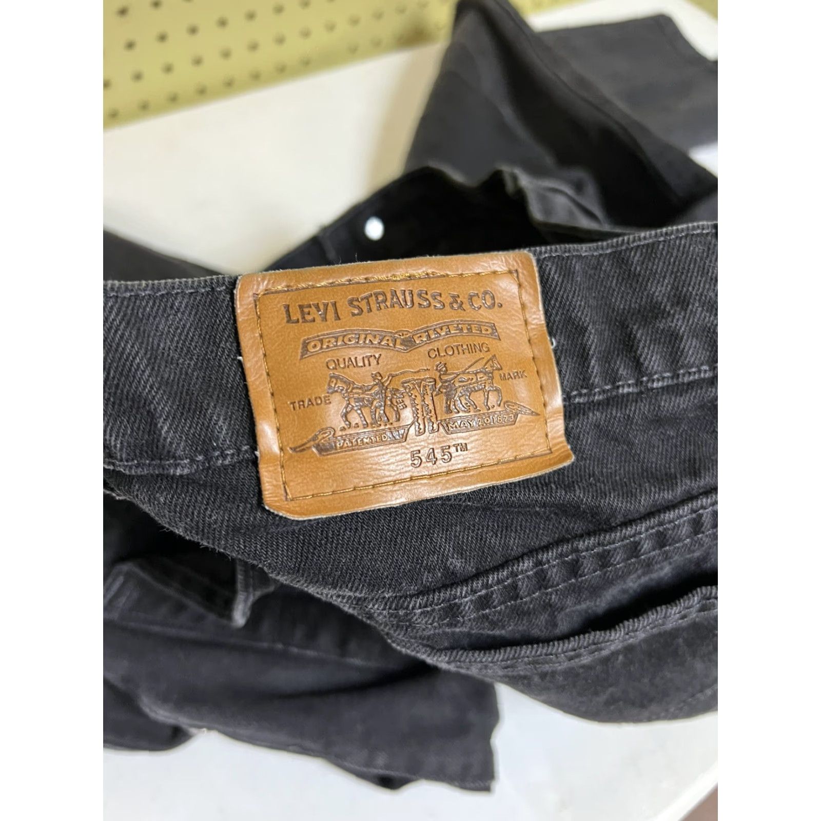 Levi's VINTAGE Levi's Jeans Mens 44 Black Loose Fit 545 Denim Pants 90s Casual 42x36 Mens Jeans Black 90s Levi's 545 Size US 44 / EU 60 - 5 Thumbnail