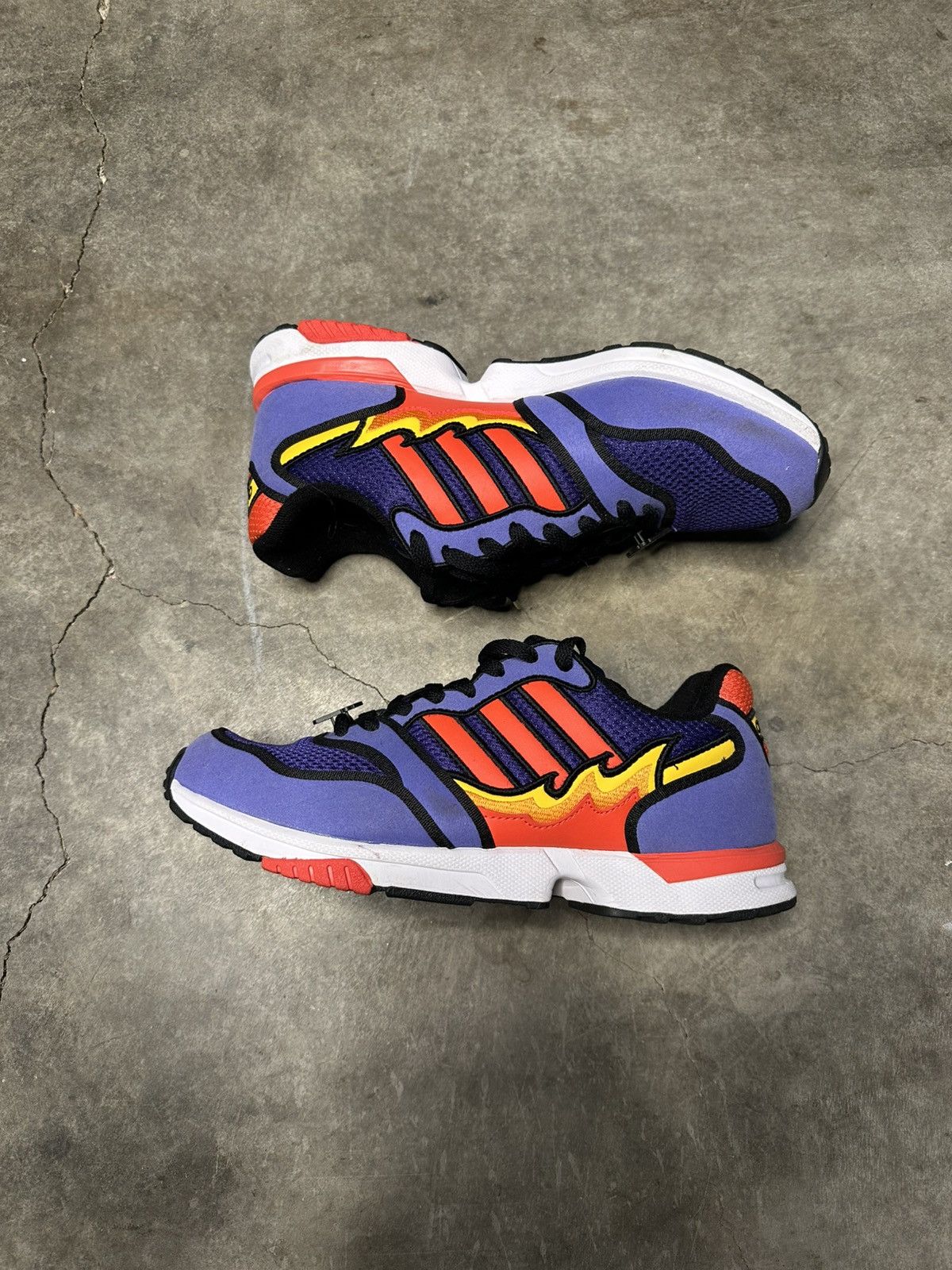 Adidas FLAMIN MOES (SIMPSONS & ADIDAS COLLAB) Size US 8 / EU 41 - 4 Thumbnail