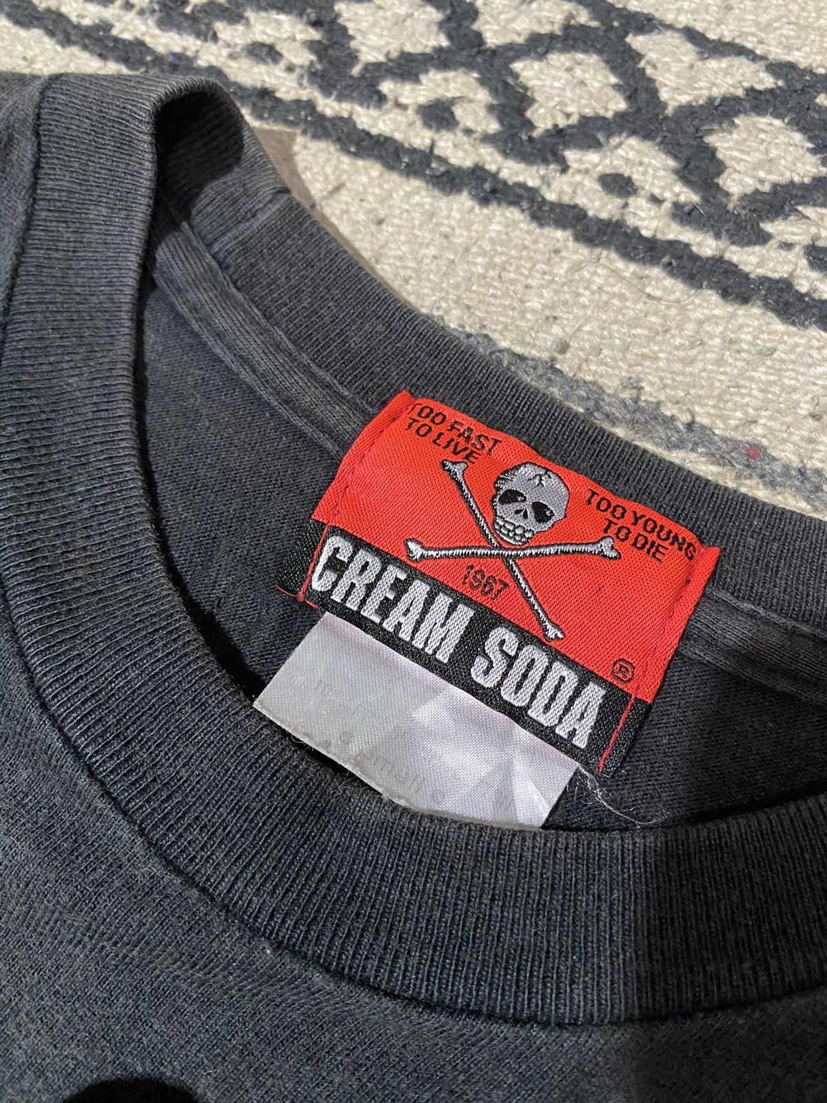 Japanese Brand 2000s Cream Soda - "Too Young To Live, Too Young To Die" tee Size US S / EU 44-46 / 1 - 4 Thumbnail
