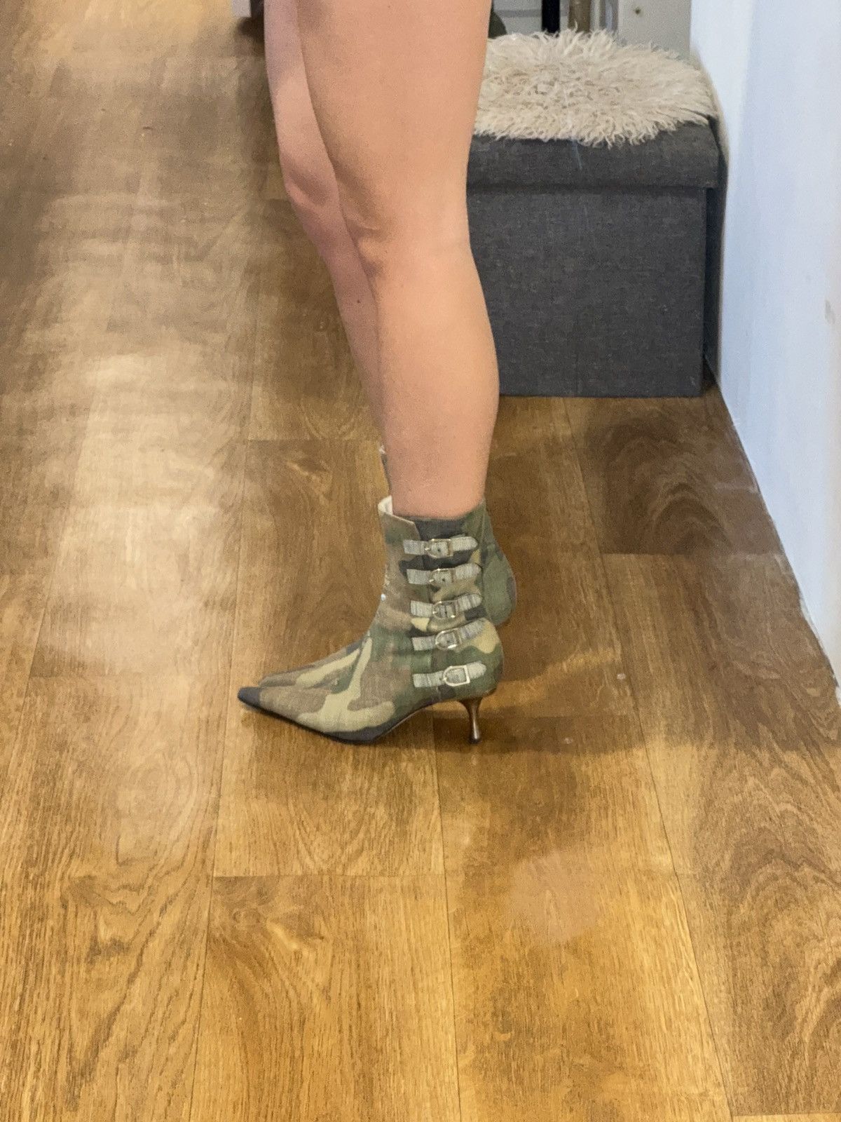 John Richmond JOHN RICHMOND MILITARY 2000s POINTED-TOE HEELS BOOTS Size US 6 / IT 36 - 8 Thumbnail