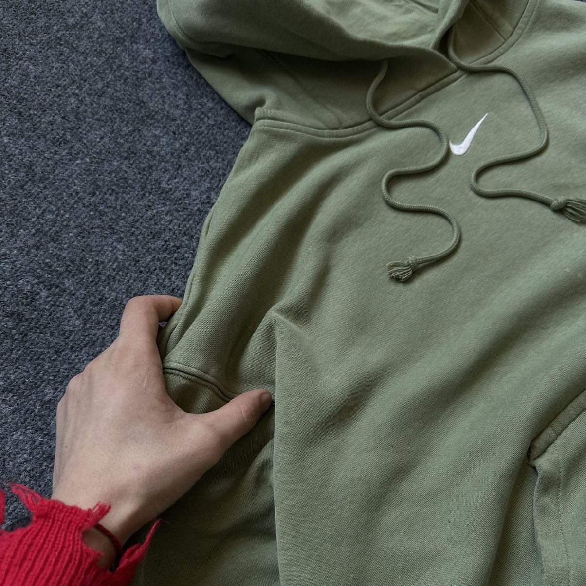 Y/Project VTG Nike Hoodie Centre Logo Size L Trashed Olive 00s USA Hyp Size US L / EU 52-54 / 3 - 11 Thumbnail