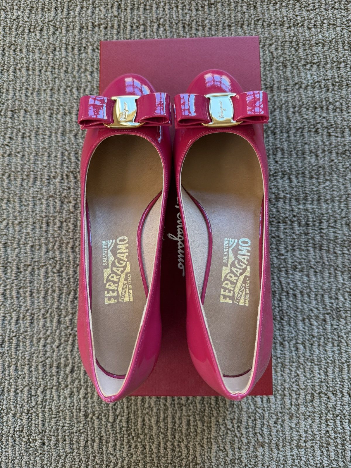 Salvatore Ferragamo Salvatore Ferragamo Vara Patent Leather Pumps Size US 6.5 / IT 36.5 - 4 Thumbnail