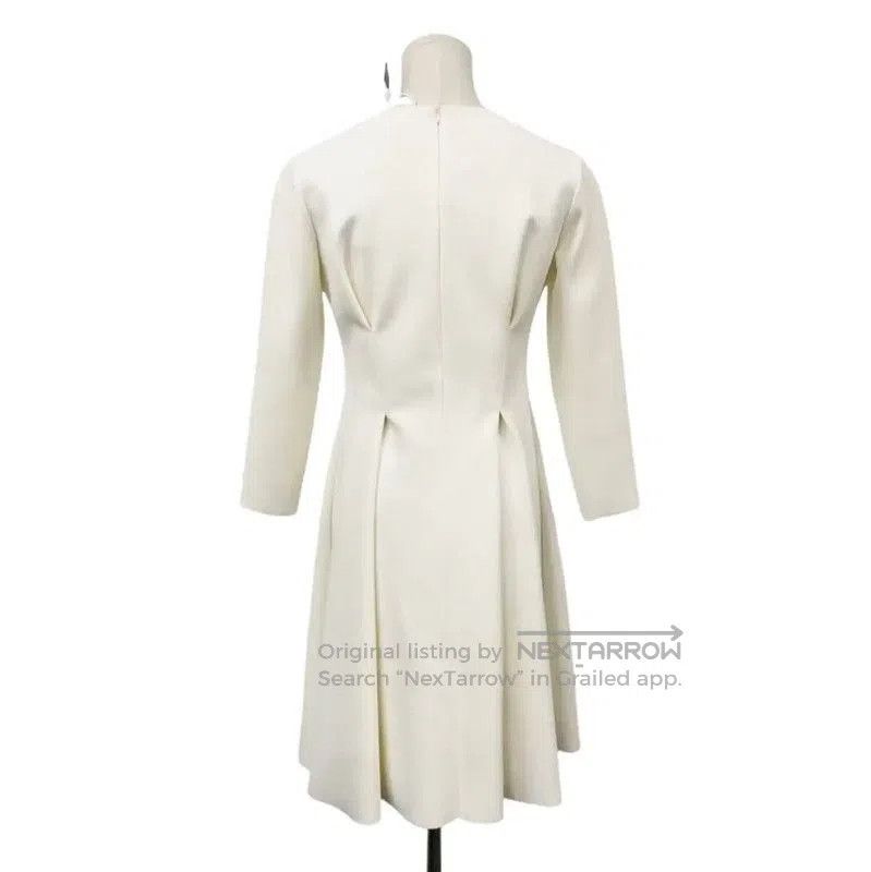 Max Mara MaxMara Elegant White Dress for Women . Size M / US 6-8 / IT 42-44 - 2 Thumbnail