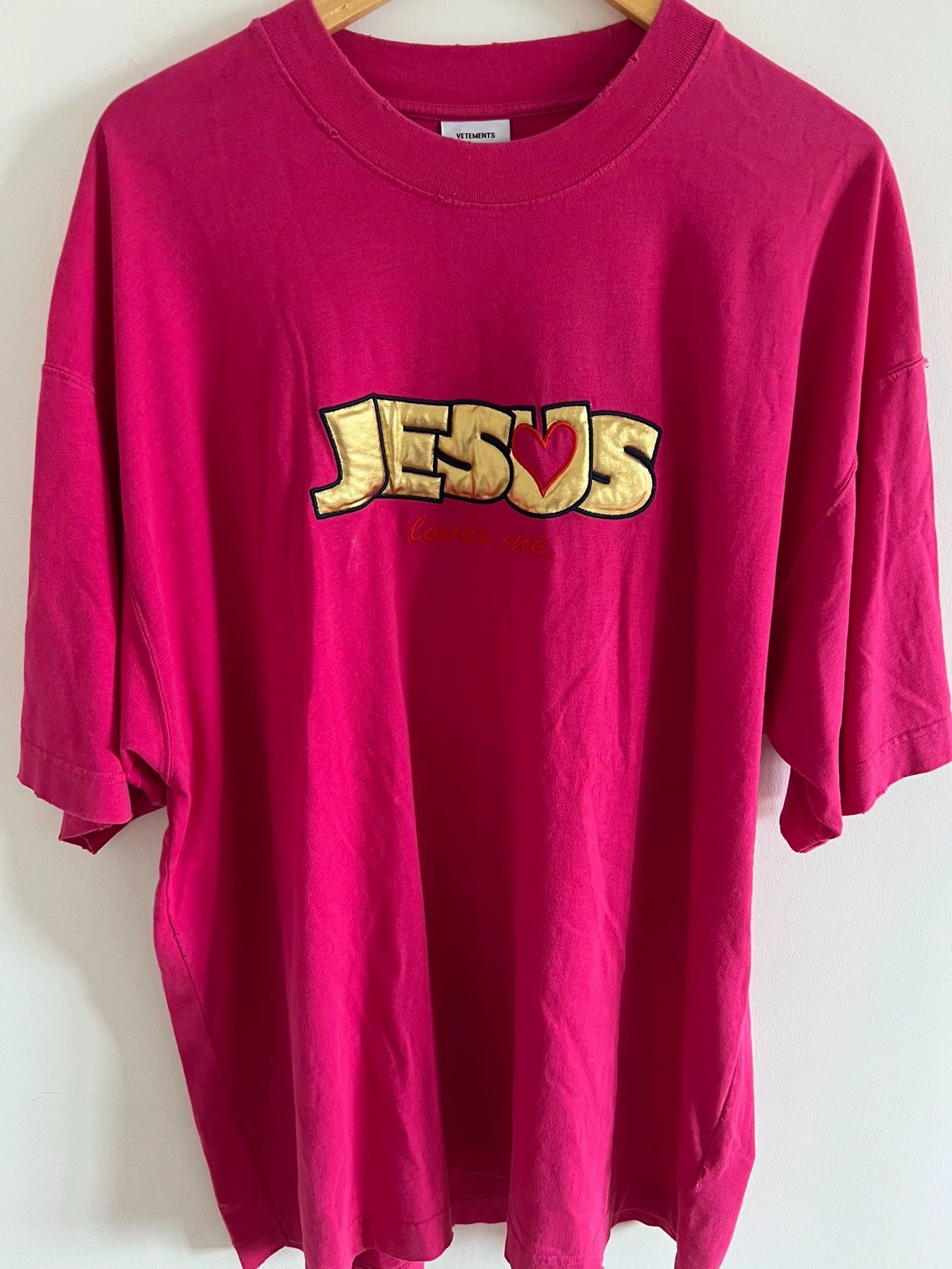 Vetements Vetements Distressed Short Sleeve T-shirt - dmc Size US S / EU 44-46 / 1 - 1 Thumbnail