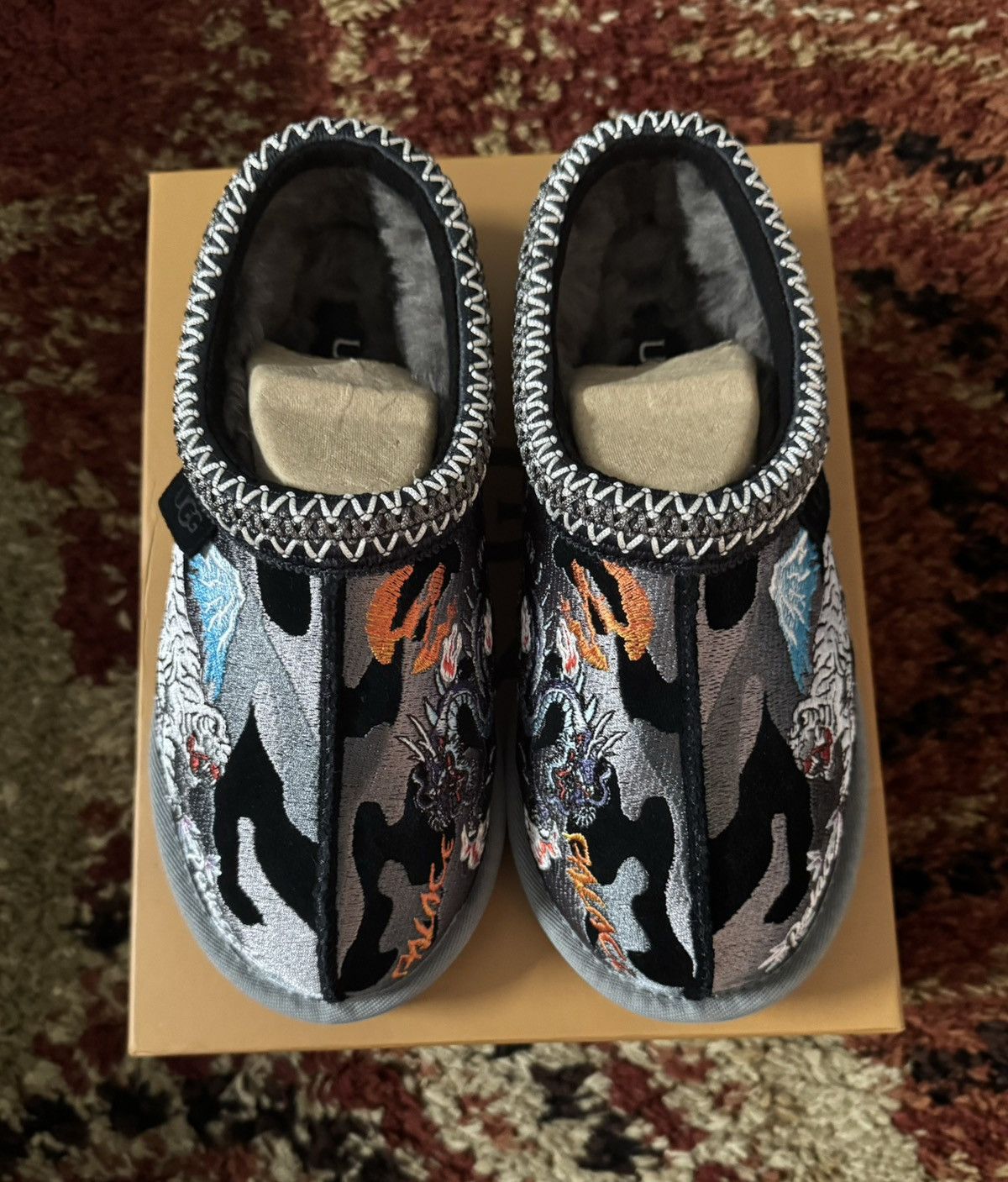 Palace × Ugg Palace x UGG Tasman Slipper Black Camo SIZE 3M | CHECK DESC. Size US 5 / EU 37 - 2 Thumbnail