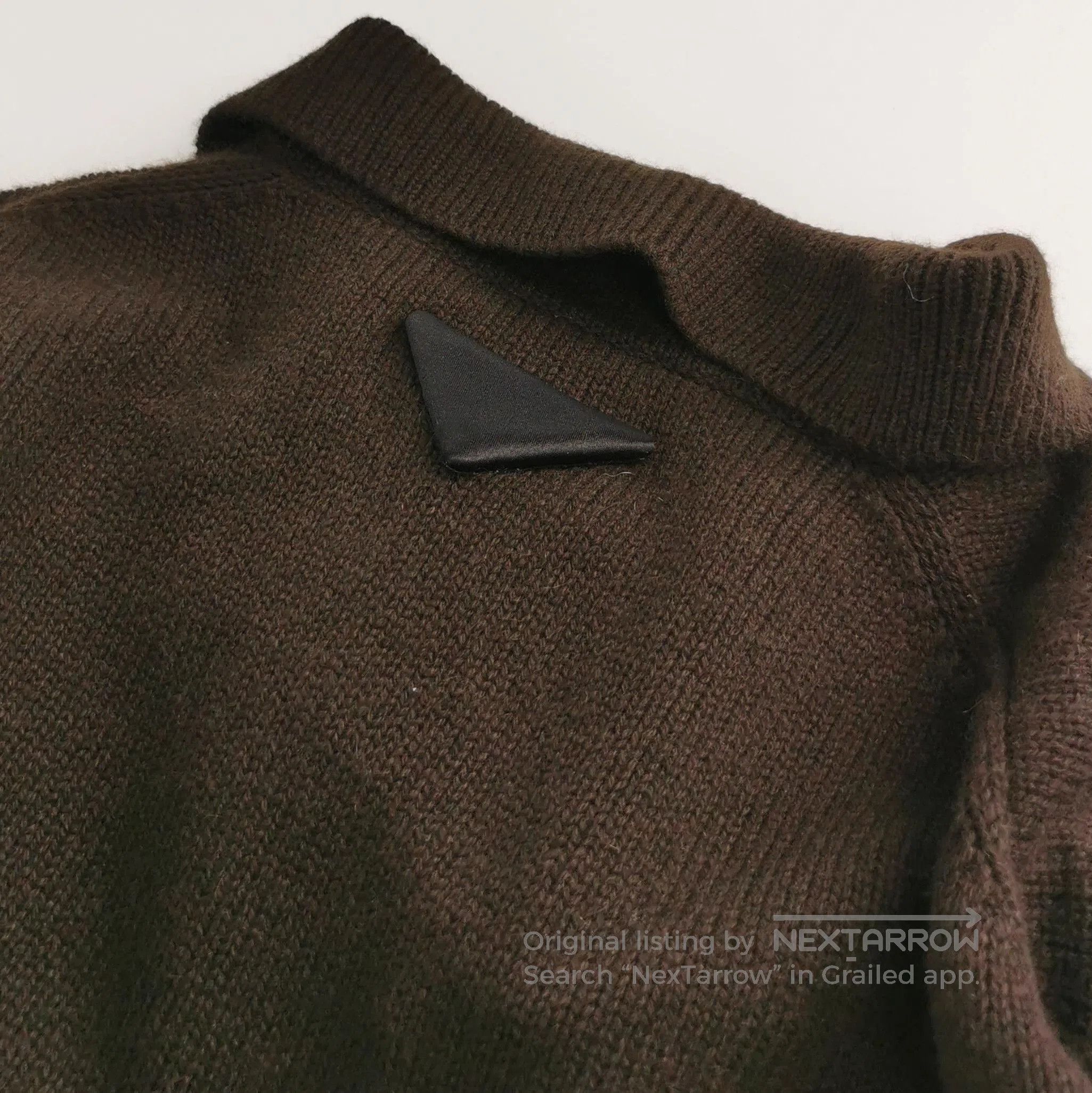 Prada Prada Wool Long Sleeve Polo Sweater in Dark Brown . Size M / US 6-8 / IT 42-44 - 3 Thumbnail