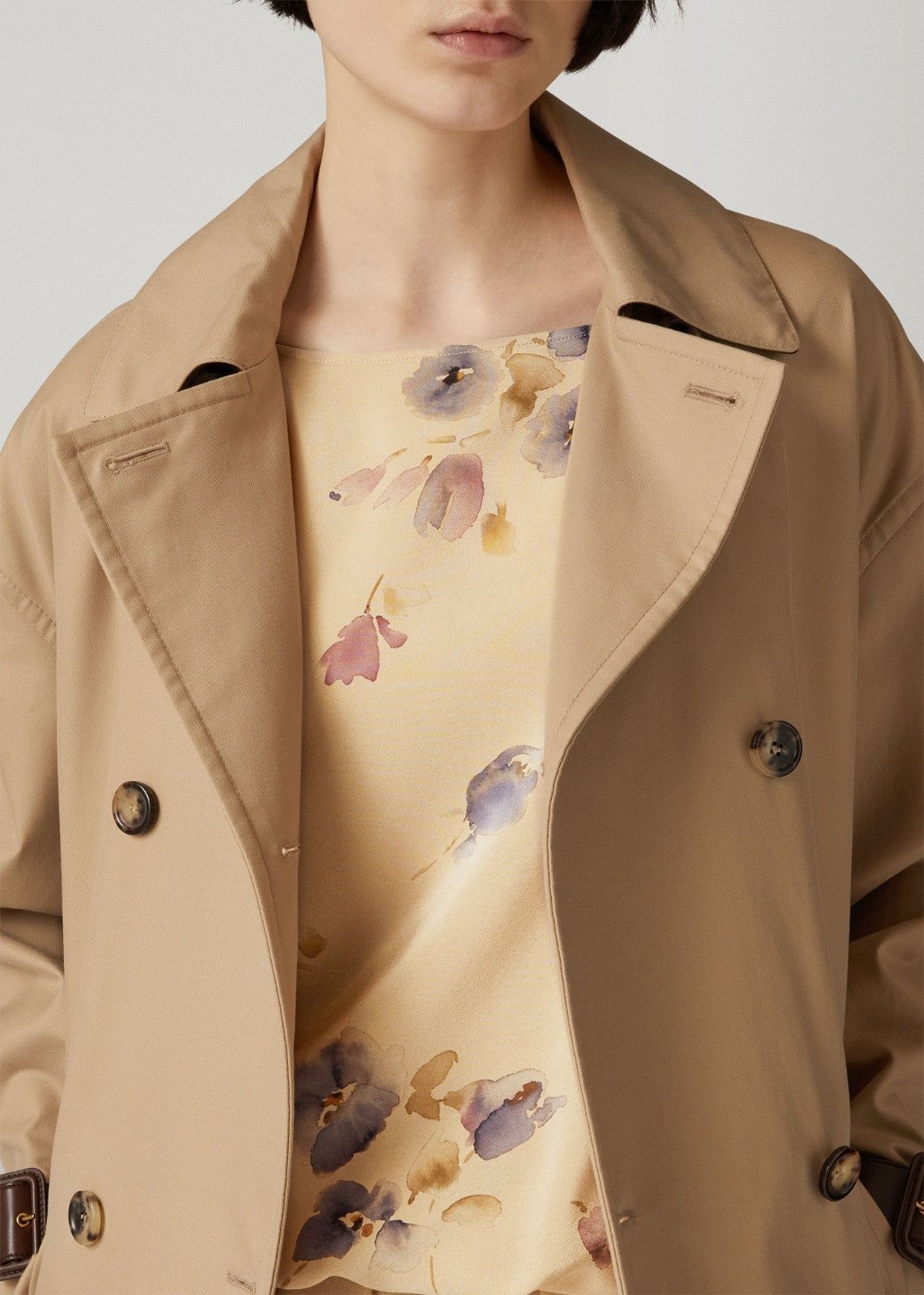 Loro Piana o1srvl11e0825 FAM9897 Blouse in Beige Size XS / US 0-2 / IT 36-38 - 5 Thumbnail