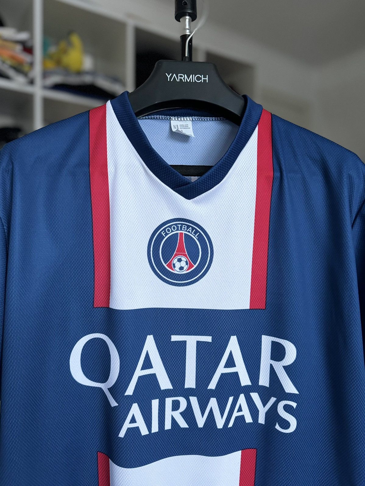 Other PSG Paris Saint Germain Messi Jersey Size US M / EU 48-50 / 2 - 1 Thumbnail