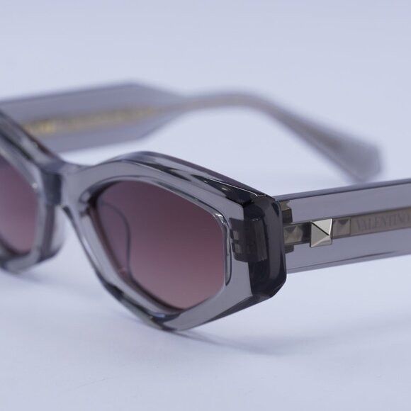 Valentino Valentino V-TRE VLS-101C Sunglasses Translucent Grey Cat Eye Size ONE SIZE - 9 Thumbnail