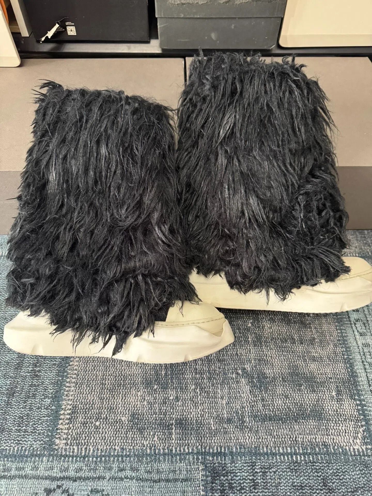 Rick Owens rick owens thick soled furry boots. Size US 7 / EU 40 - 3 Thumbnail