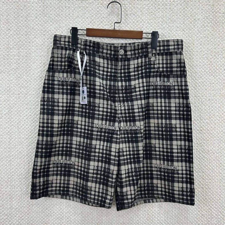 Louis Vuitton Louis Vuitton Classic plaid shorts Size US 34 / EU 50 - 1 Thumbnail