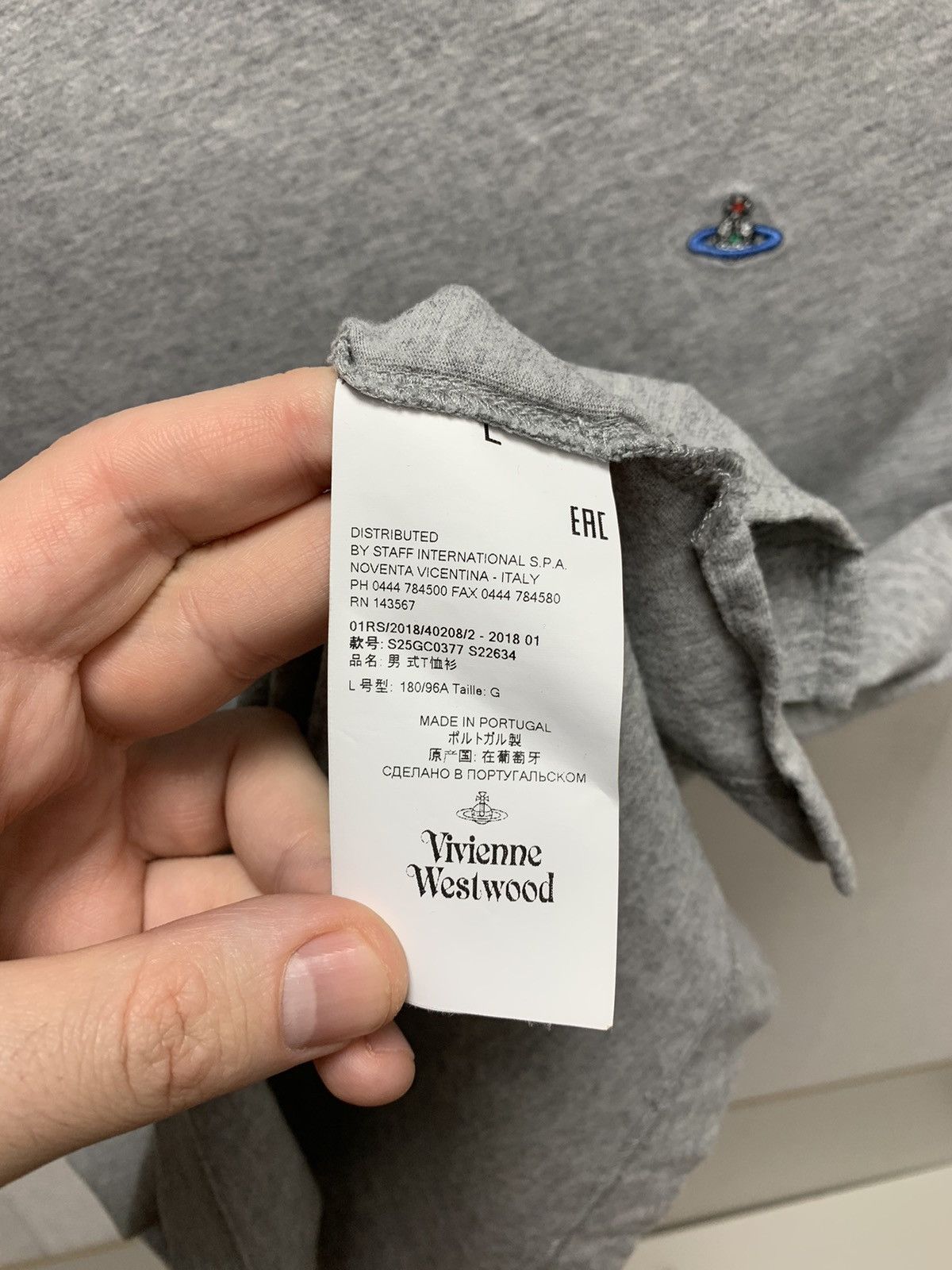 Vivienne Westwood Vivienne Westwood grey t-shirt L sz Size US L / EU 52-54 / 3 - 4 Thumbnail