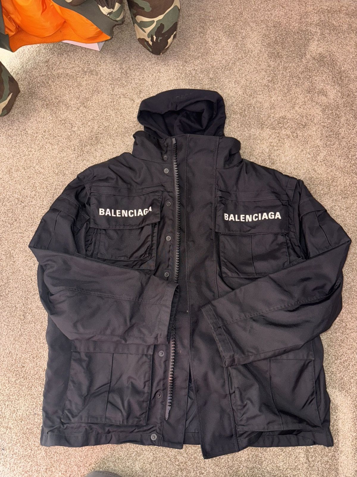 Balenciaga Balenciaga paris printed oversize Parka Size US L / EU 52-54 / 3 - 3 Thumbnail