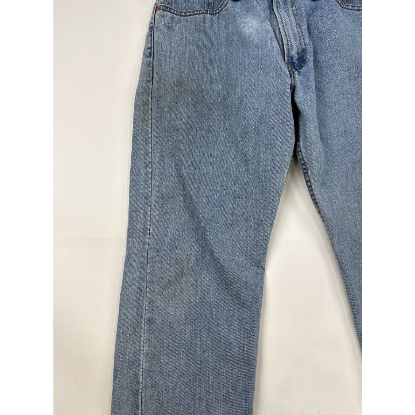 Levi's VINTAGE Levi's 505 Jeans Mens 32x29.5 Blue Distressed Straight 34 x 30 Tagged 34x30 Mens Jeans Size US 32 / EU 48 - 3 Thumbnail