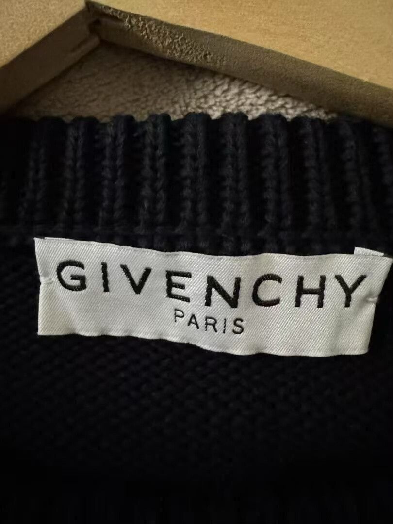 Givenchy Givenchy Logo Sweater with Distorted Letters Size US M / EU 48-50 / 2 - 3 Thumbnail