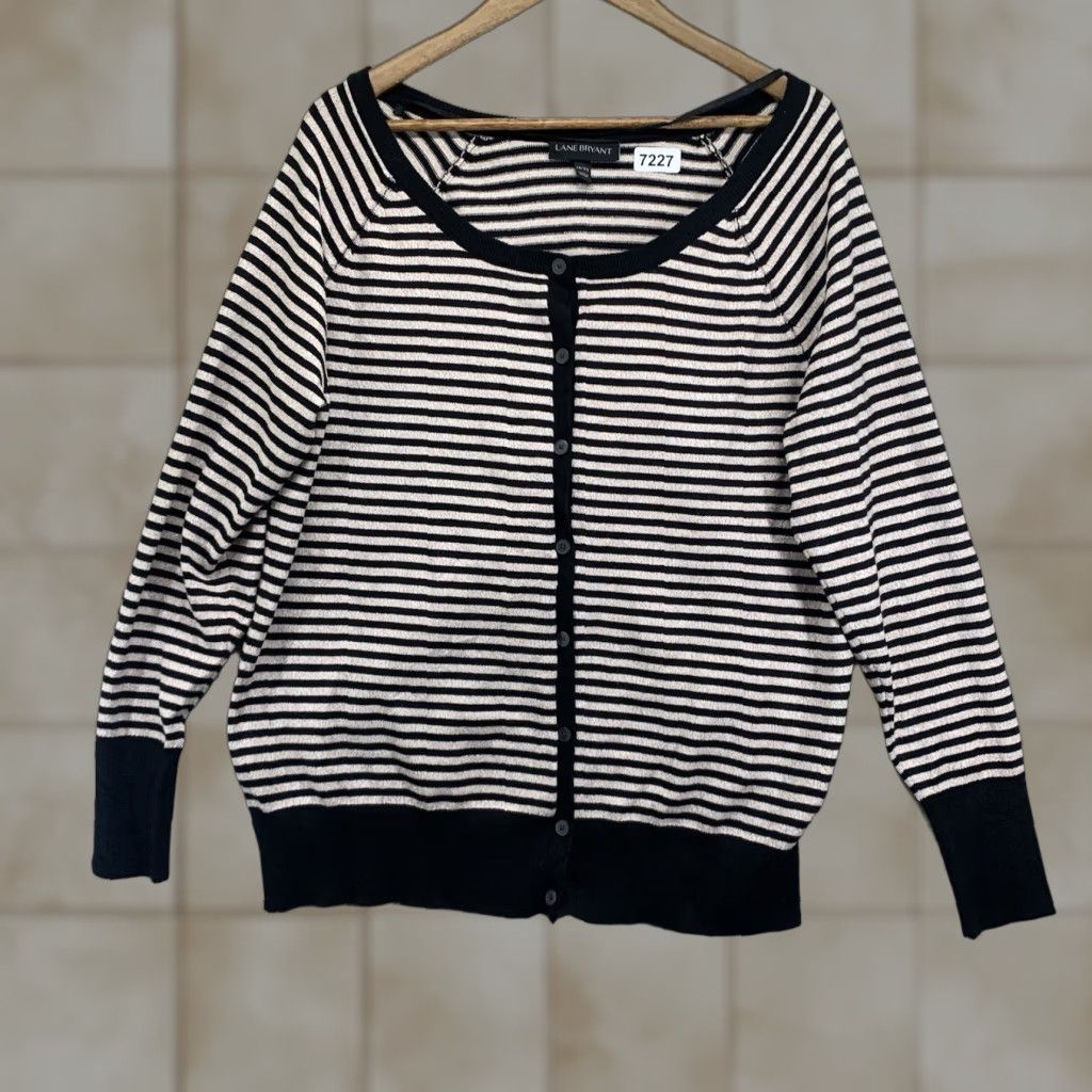 Vintage Lane Bryant Women’s Top Blouse Knit Cardigan Black Stripes Gold Metallic Relaxed 18/20 Casual Formal Party Workwear Size XXL / US 16-18 / IT 52-54 - 1 Thumbnail