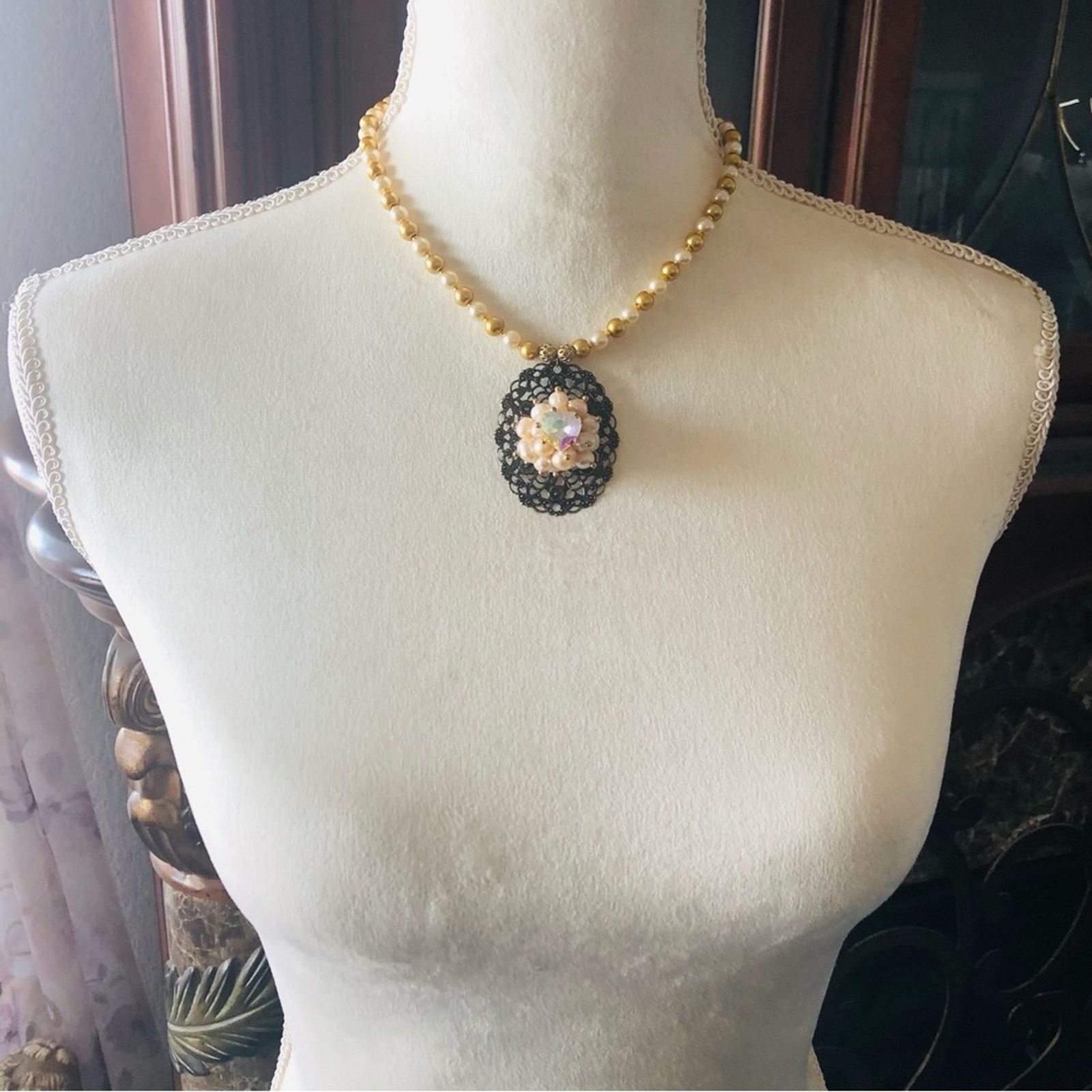 Handmade Handcrafted repurpose pearl cluster filigree Pearl necklace Size ONE SIZE - 6 Thumbnail
