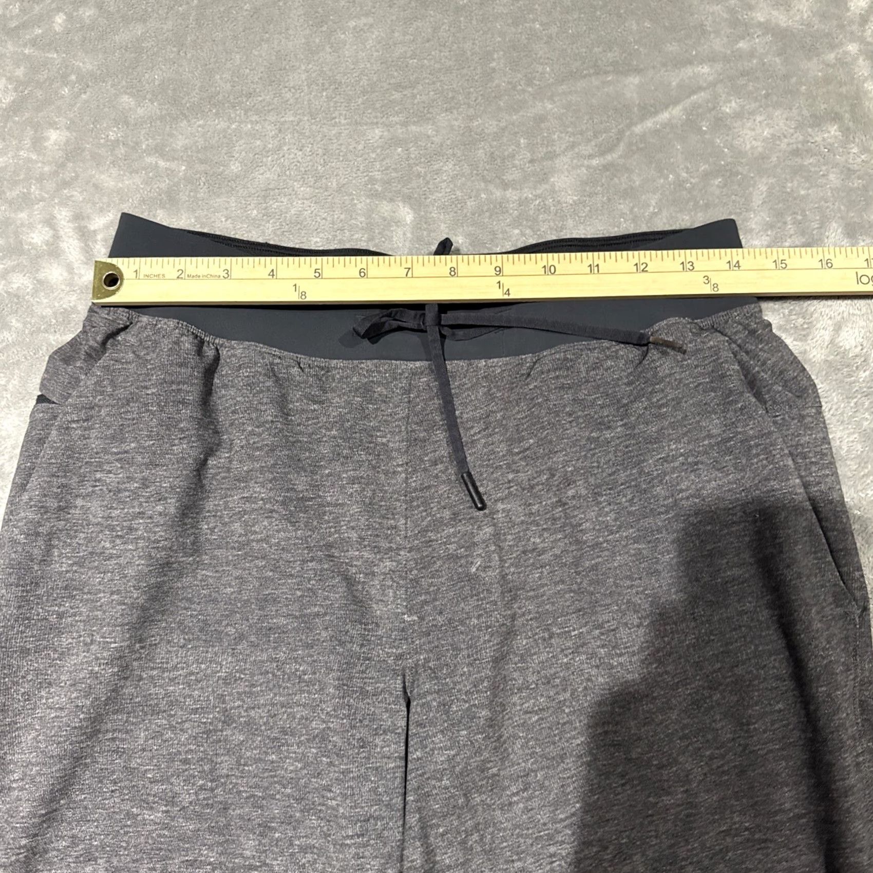 Lululemon Lululemon T.H.E Shorts Mens Medium Gray 9” Drawstring Lined Pockets Athletic Gym Casual Modern Outdoor Sports Size US 31 - 3 Thumbnail