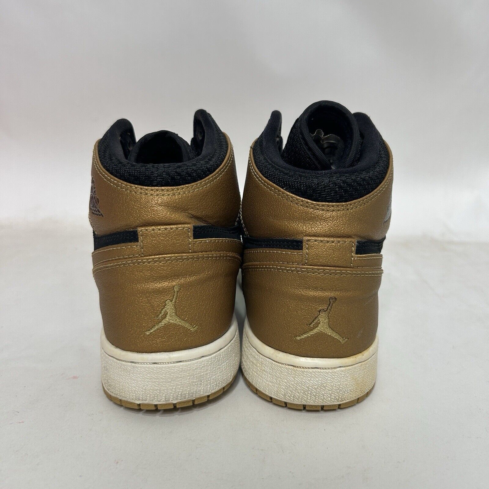 Nike Nike Air Jordan 1 High Retro BG “Melo/Black Gold” 2024 Size US 7.5 / IT 37.5 - 5 Thumbnail