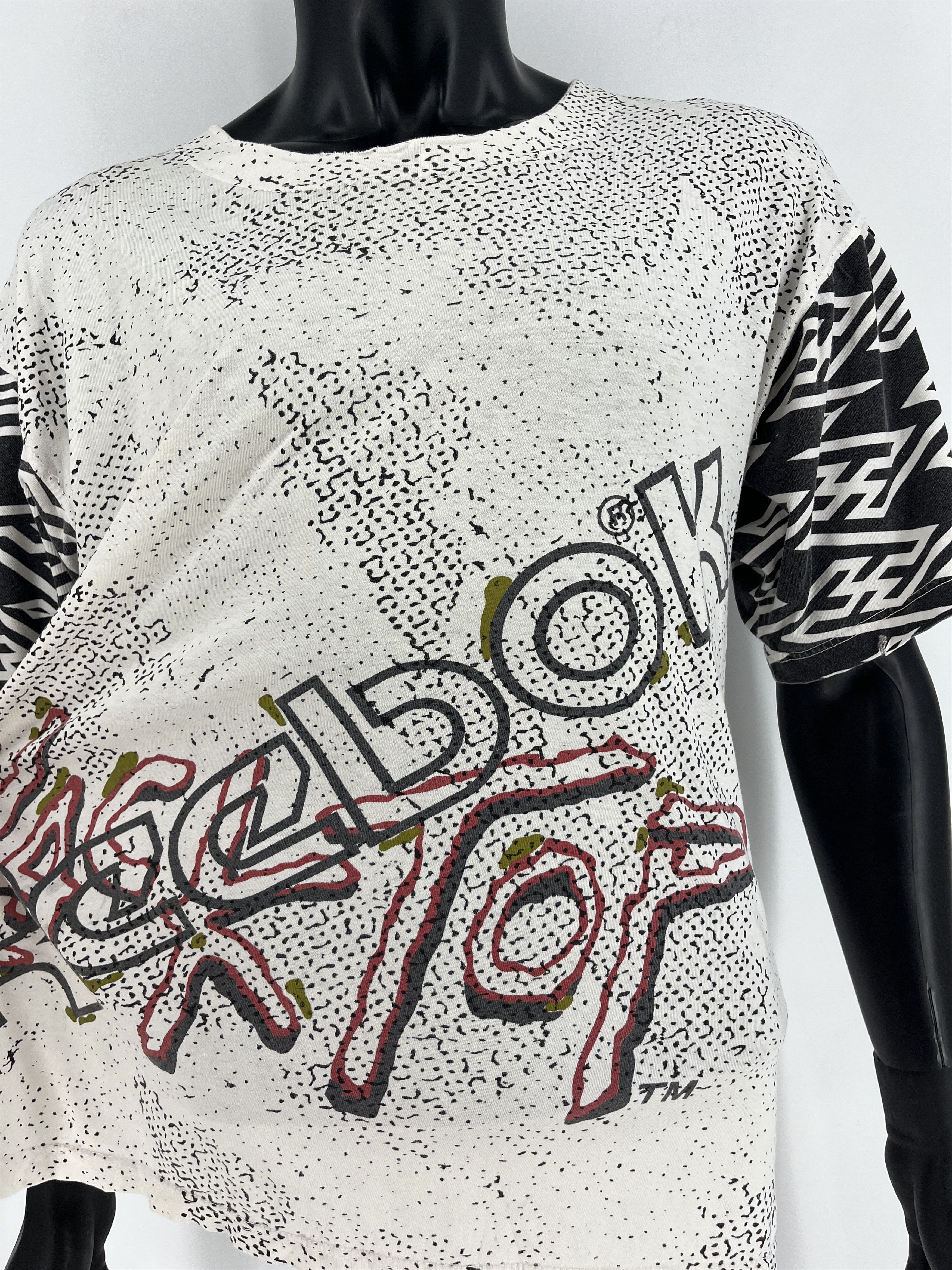 Reebok REEBOK BlackTop Vintage T-Shirt Big Logo Tee Basketball 90s Size US XL / EU 56 / 4 - 8 Thumbnail