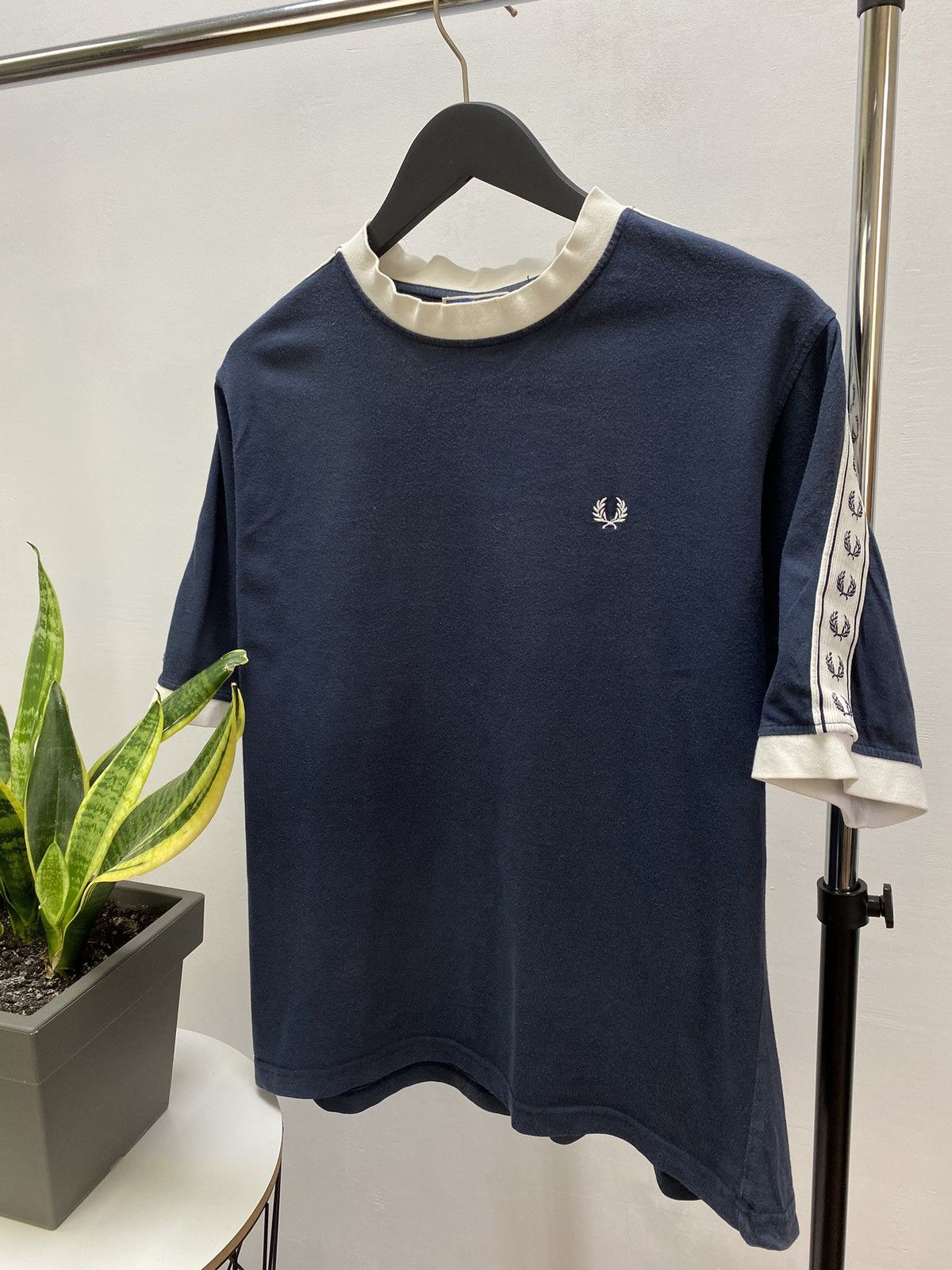 Fred Perry × Vintage Vintage Fred Perry T-Shirt Mini Logo Lamps Streetwear Y2K Size US L / EU 52-54 / 3 - 2 Thumbnail