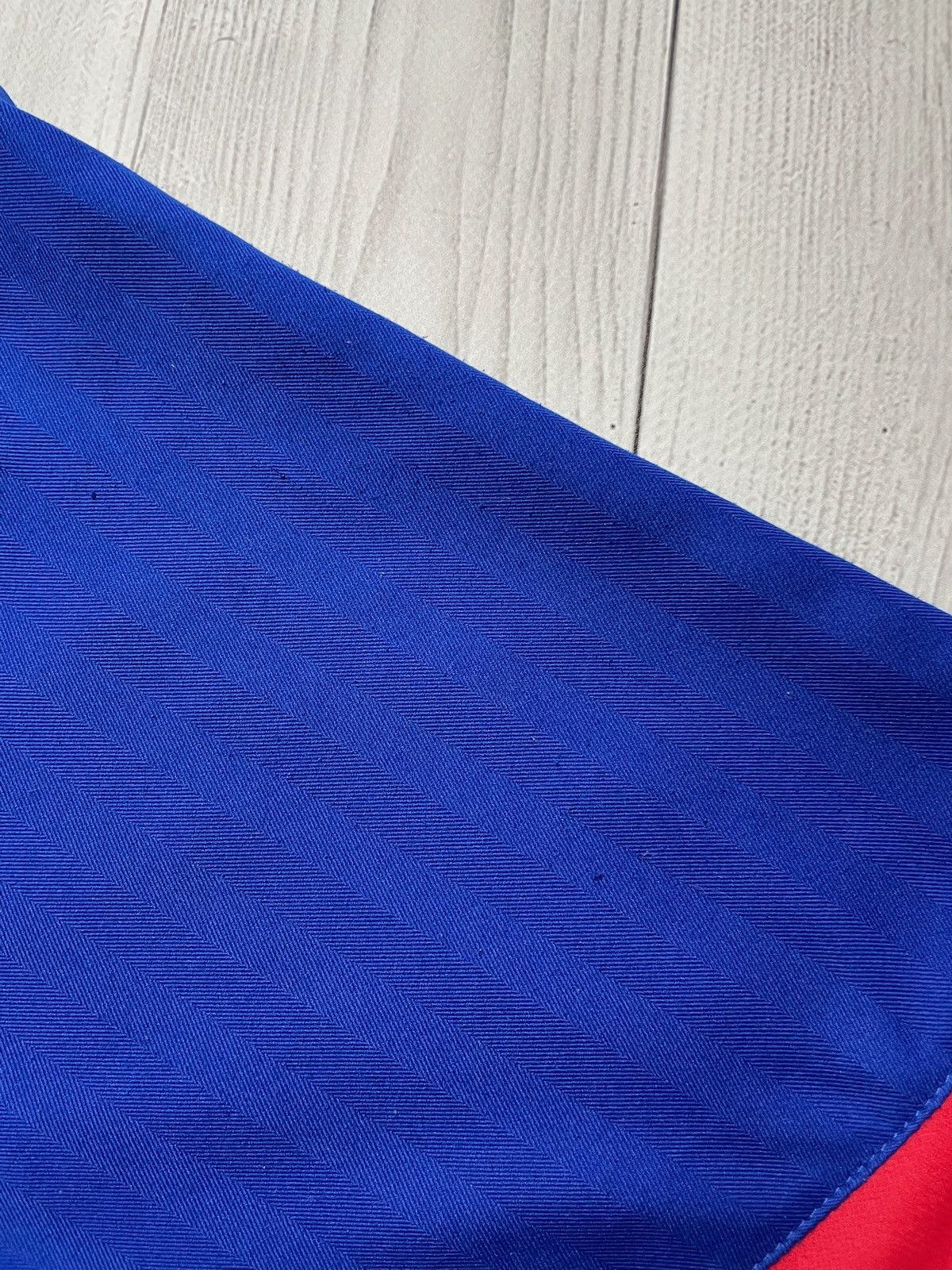 Vintage Vintage Manchester United blue Vodafone soccer jersey L Size US M / EU 48-50 / 2 - 10 Thumbnail