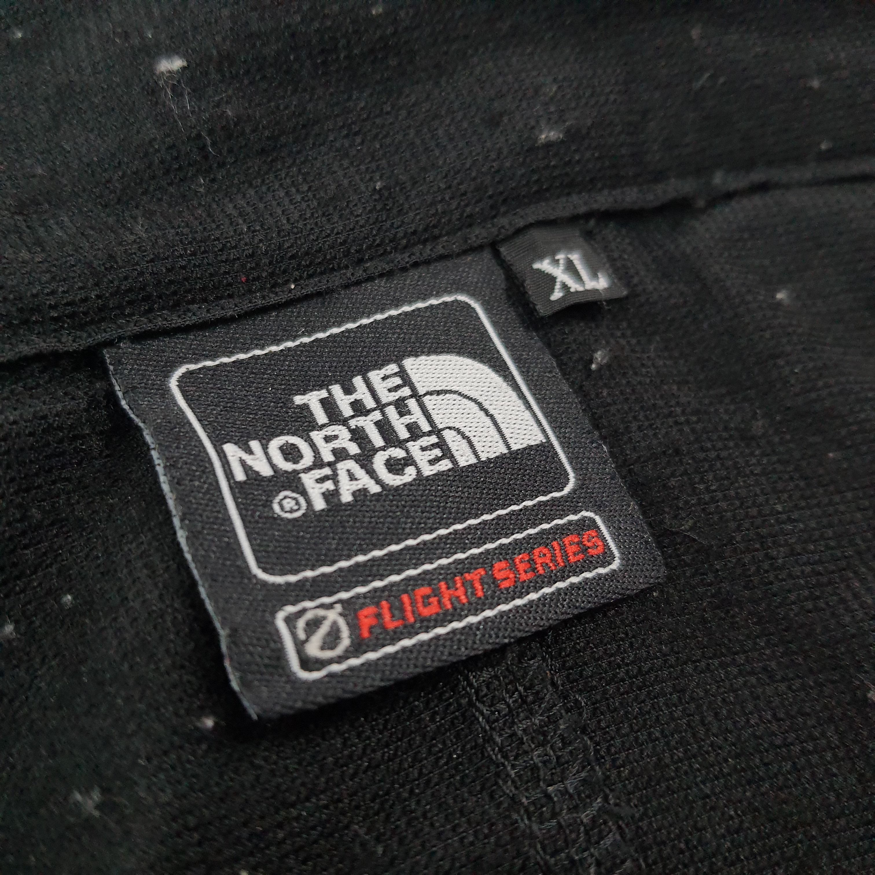 The North Face Vintage The North Face Flight Series Zipper Jacket C271N4 Size US L / EU 52-54 / 3 - 7 Thumbnail