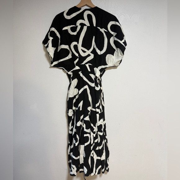 Farm Rio Farm Rio “Sinead Hearts” Wrap Maxi Dress – Size P (Small) Size S / US 4 / IT 40 - 6 Thumbnail