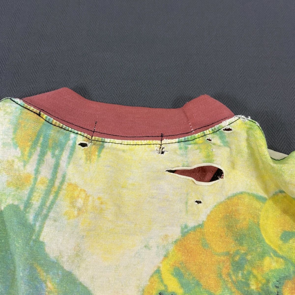 Vintage VINTAGE 90’s HOMME ET FEMME FULLPRINT TEE Size US L / EU 52-54 / 3 - 7 Thumbnail