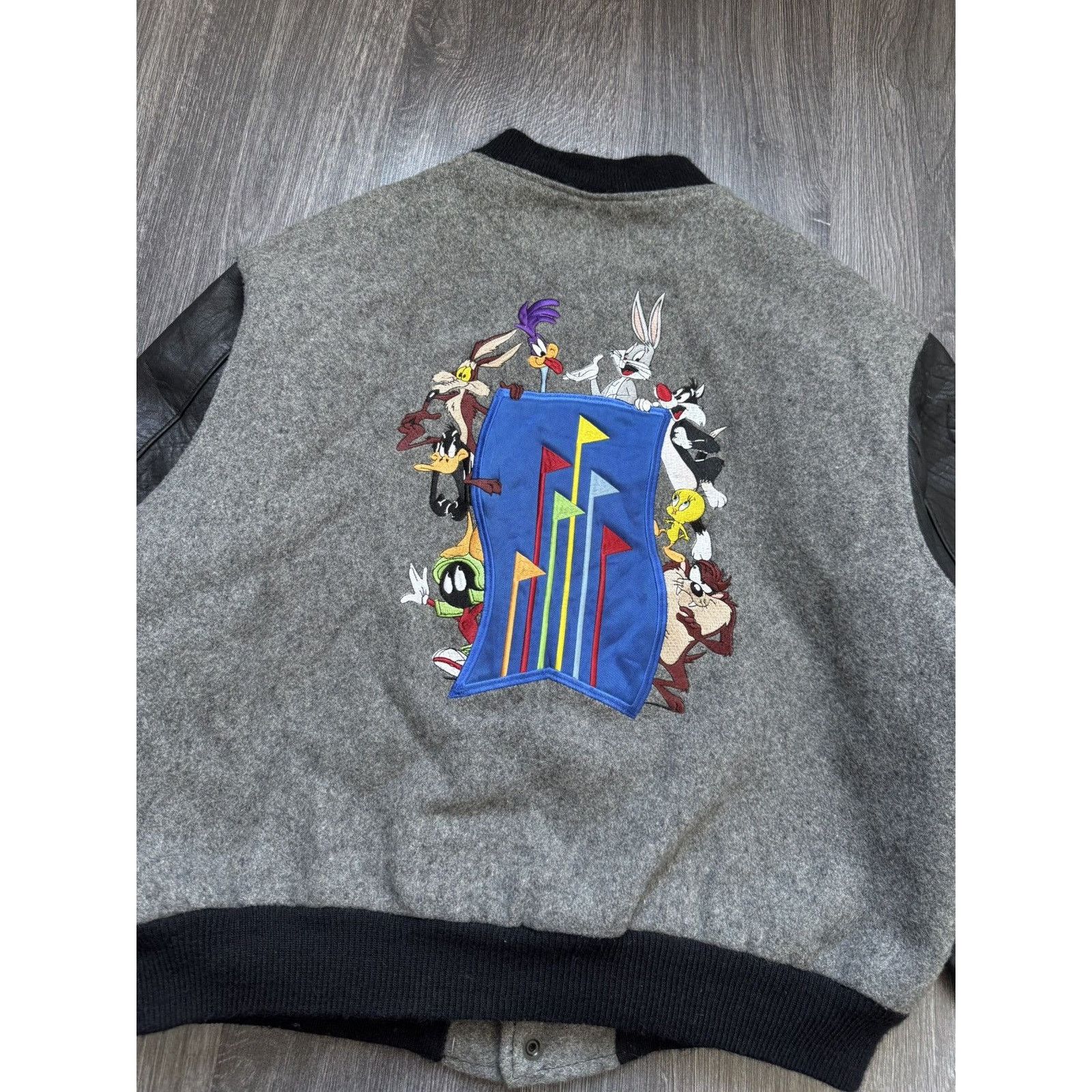 Warner Bros 90s Vintage Looney Tunes Squad Jacket Size US M / EU 48-50 / 2 - 7 Thumbnail