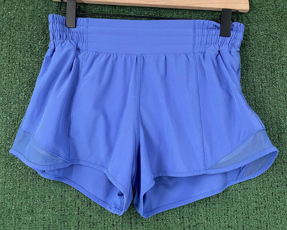Lululemon Lululemon Hotty Hot High-Rise 2” Wild Indigo Lined Shorts 4 Size 28" / US 6 / IT 42 - 1 Thumbnail