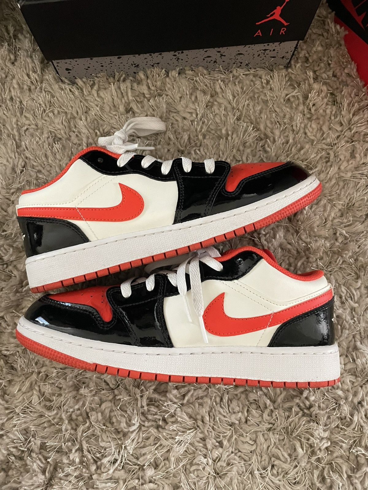 Jordan Brand Jordan 1 low SE Halloween Size US 6.5 / EU 39-40 - 2 Thumbnail
