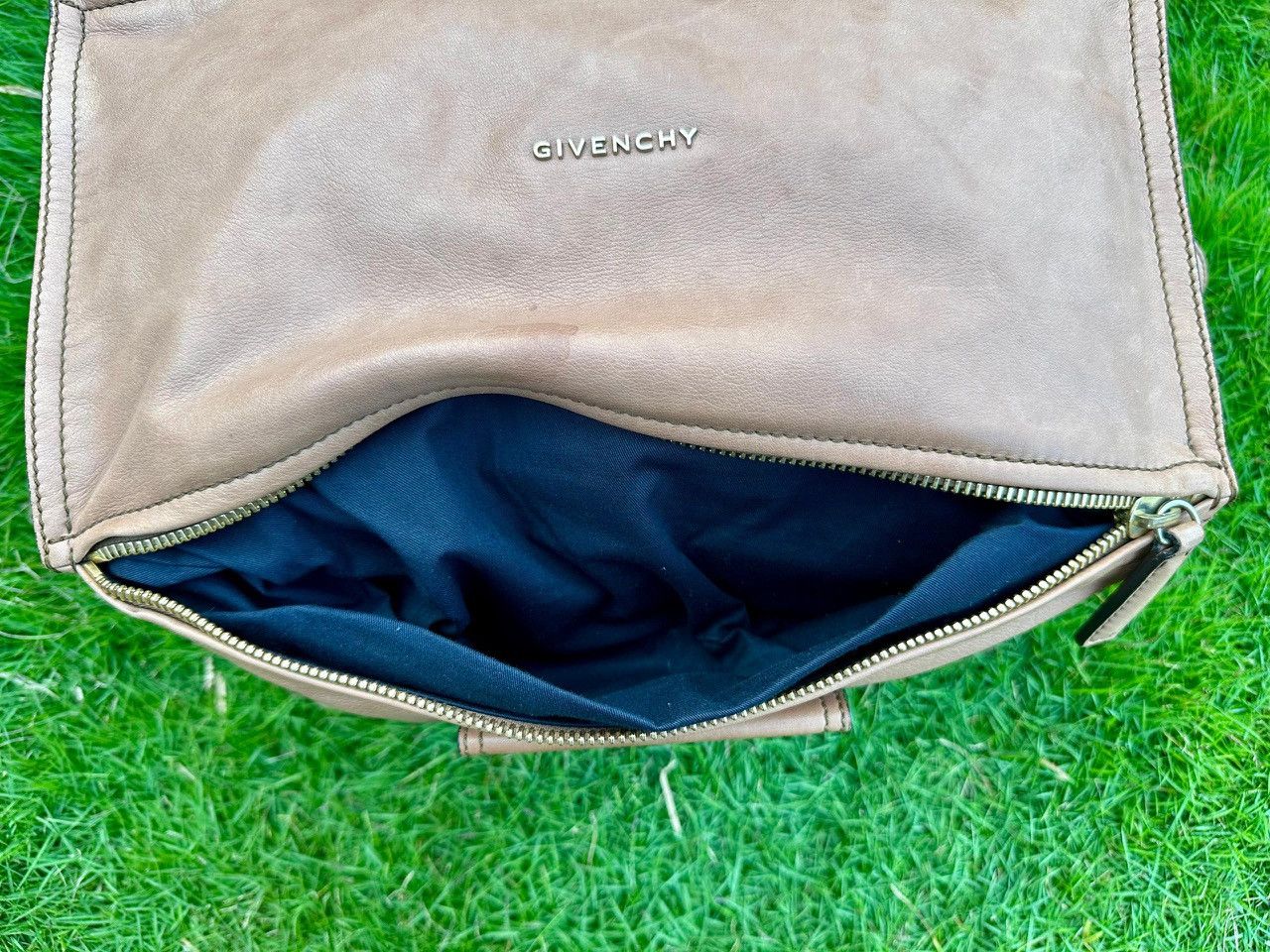 Givenchy Authentic Givenchy Pandora Large Top Handle Bag Size ONE SIZE - 7 Thumbnail