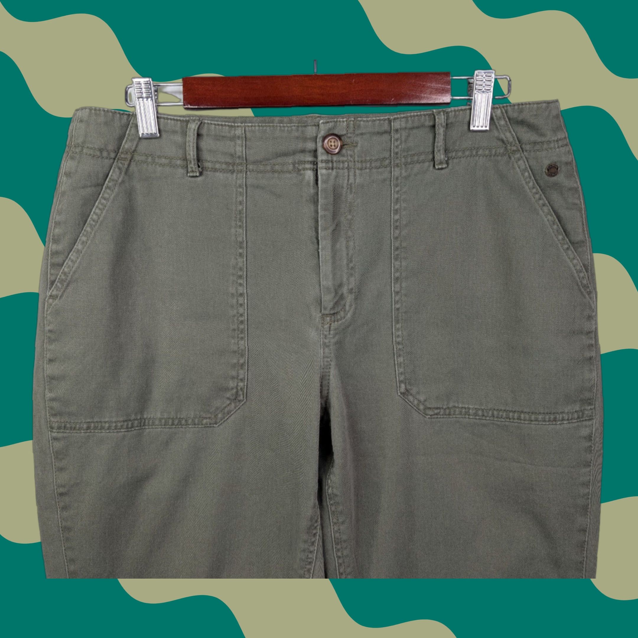 Vintage LL Bean Favorite Fit Women's 12 Green Cropped Pants High Rise Cotton Blend Capris Straight Pockets Casual Workwear Size 34" / US 12 / IT 48 - 1 Thumbnail