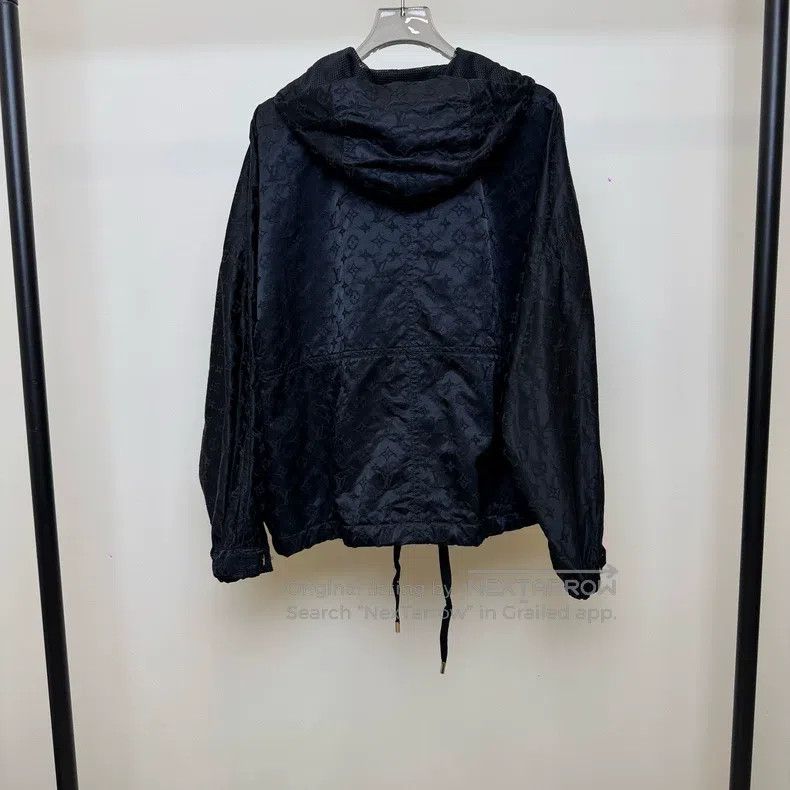 Louis Vuitton Louis Vuitton 24 Black full print assault jacket Size XS / US 0-2 / IT 36-38 - 2 Thumbnail