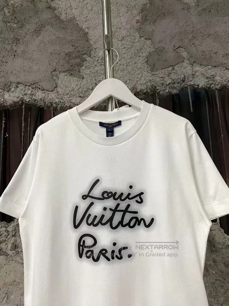 Louis Vuitton Louis Vuitton LV Script Logo T. Size US S / EU 44-46 / 1 - 3 Thumbnail