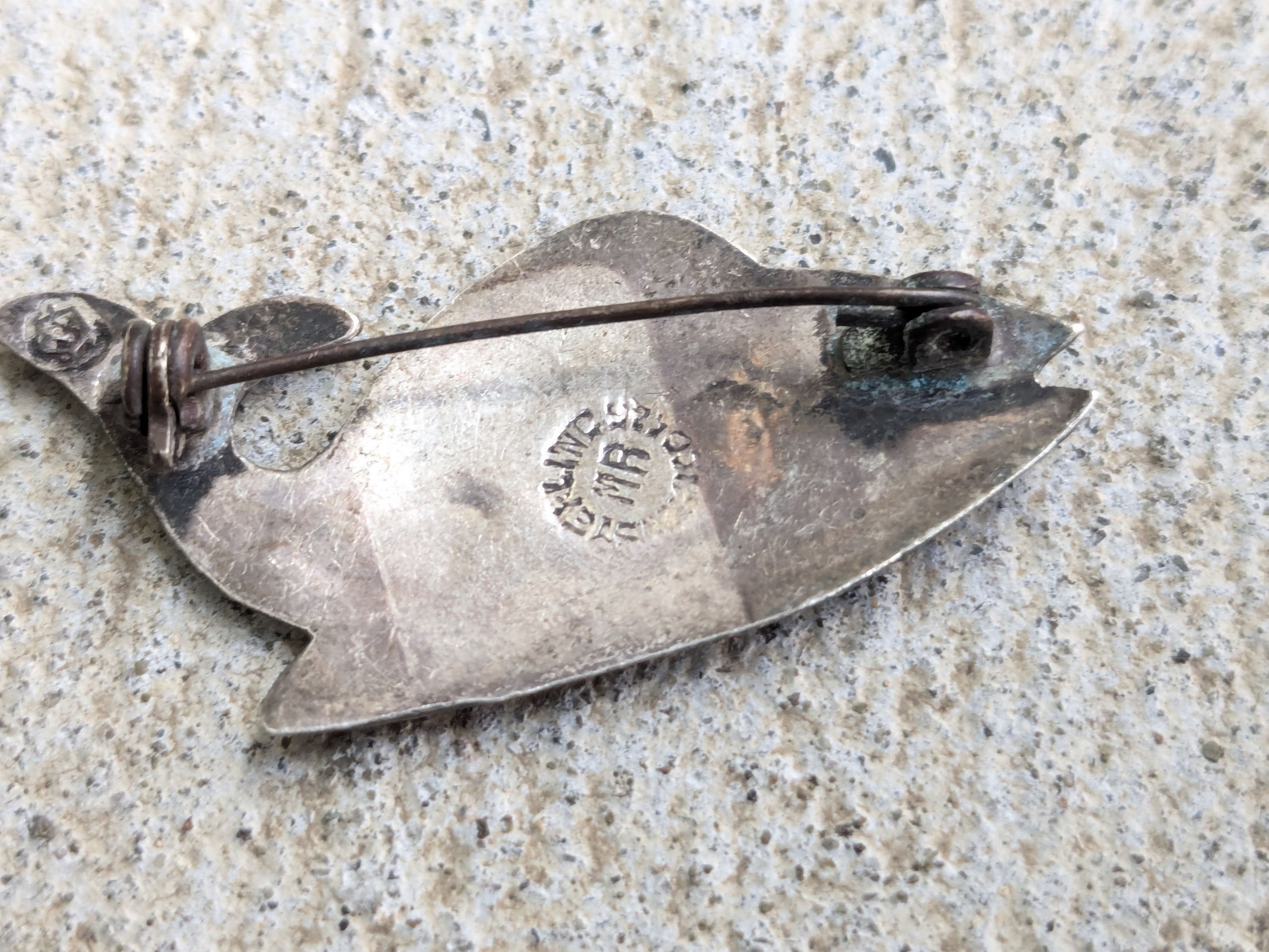 Jewelry × Vintage Vintage Sterling Silver Pin Brooch Fish Modern Abstract Size ONE SIZE - 6 Thumbnail