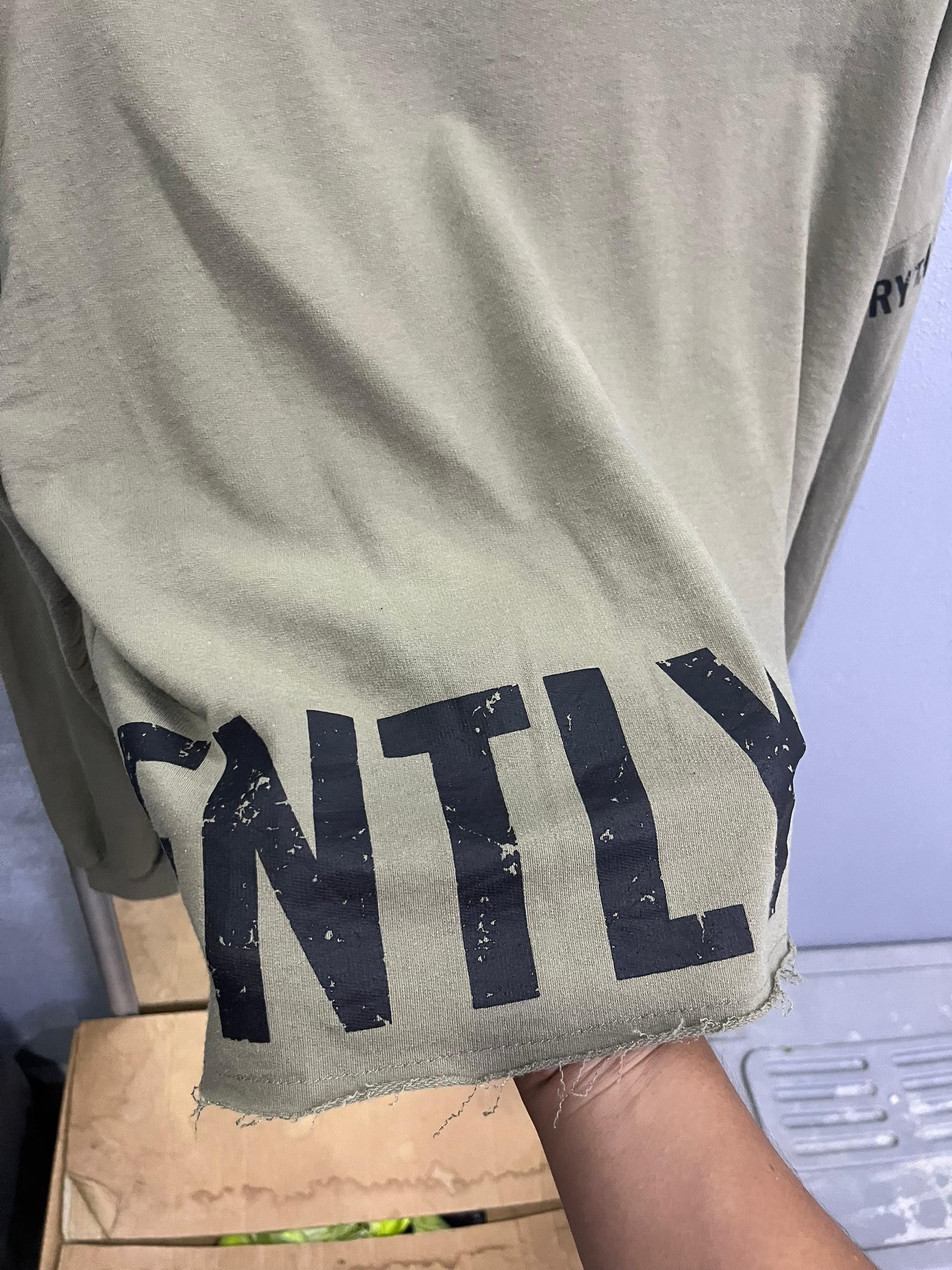 Japanese Brand ANAP Distressed Crop Sweatshirt Olive Japan Womens Size US M / EU 48-50 / 2 - 13 Thumbnail