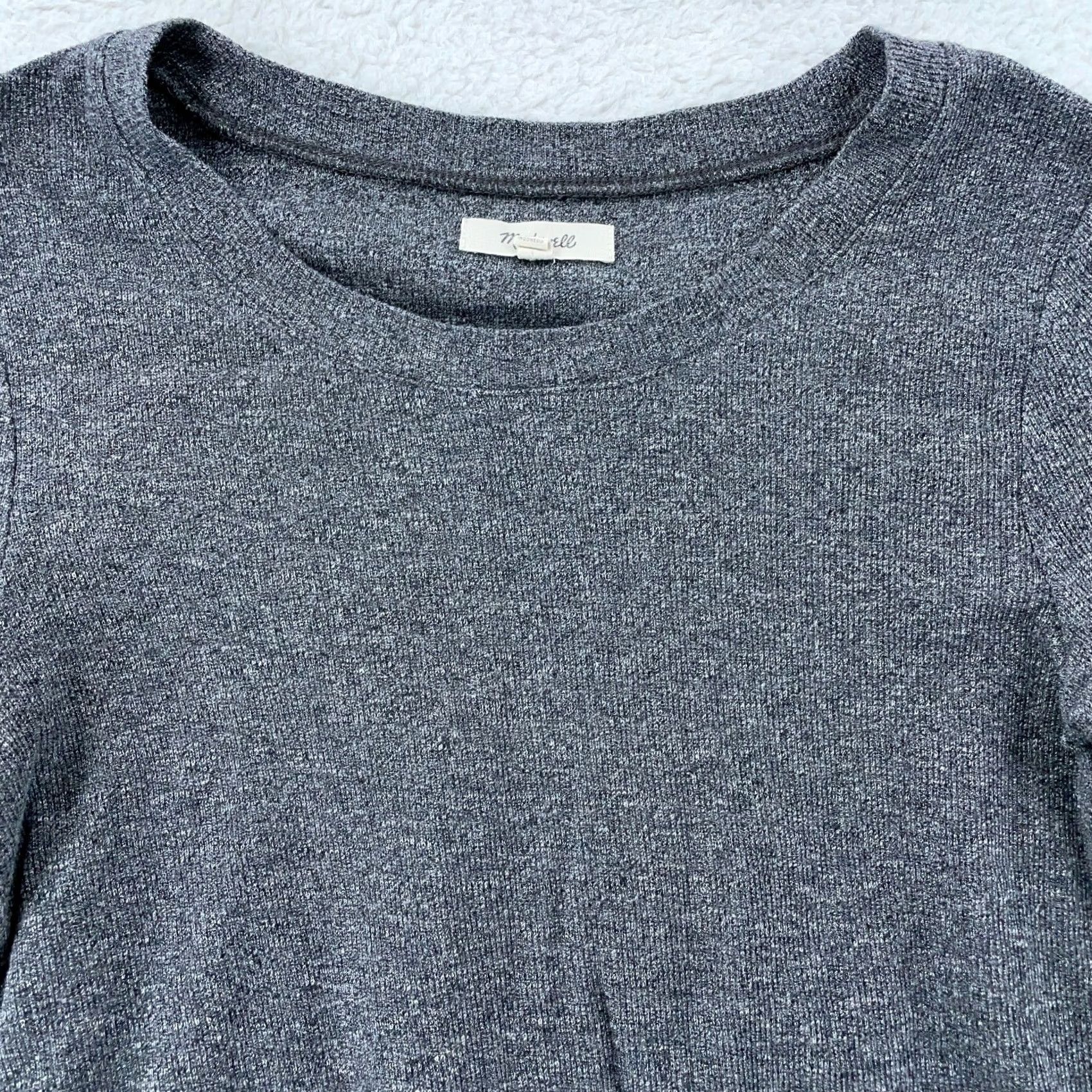 Madewell Madewell T-Shirt Womens Small Gray Cropped Long Sleeve Round Neck Size S / US 4 / IT 40 - 2 Thumbnail